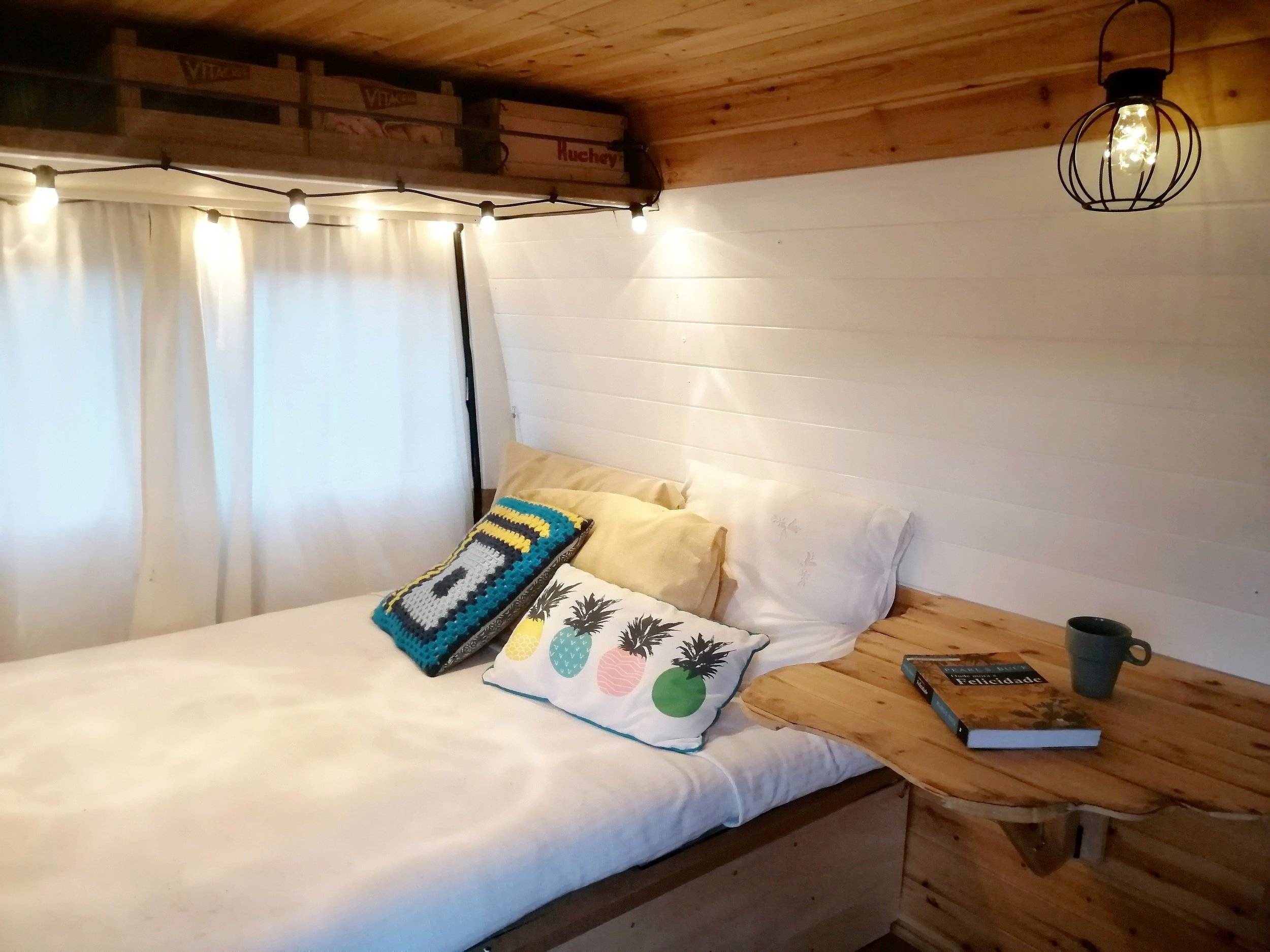 Ford Transit 100L Van (TSE-3) 