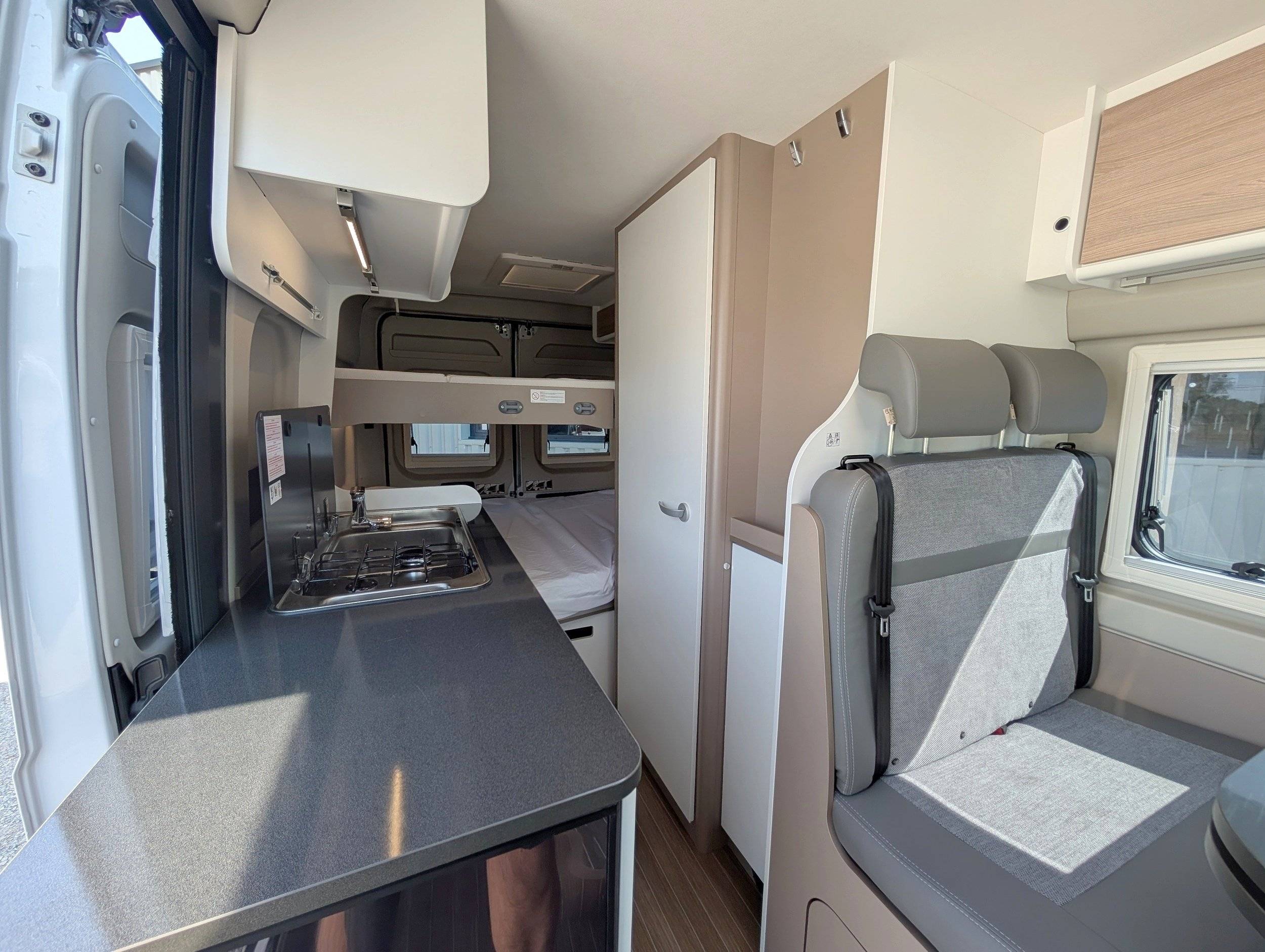 Slaapplaatsen Fiat Fiat Ducato 140 CV - Yescapa