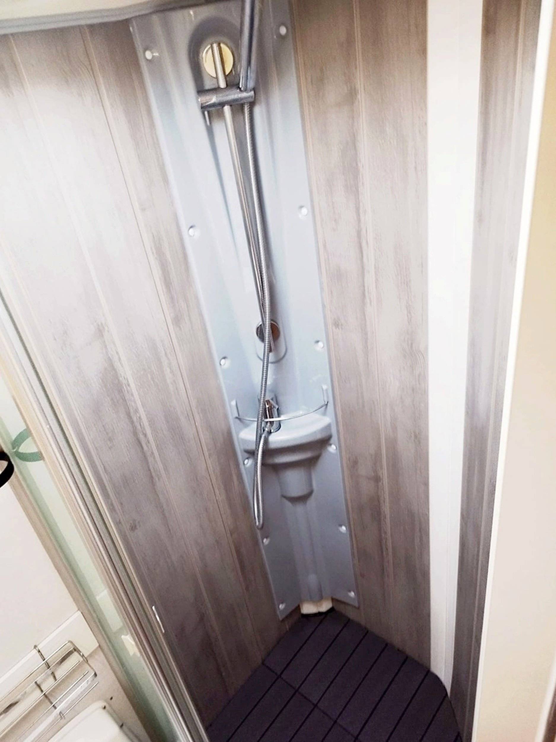 Pilote Aventura G710