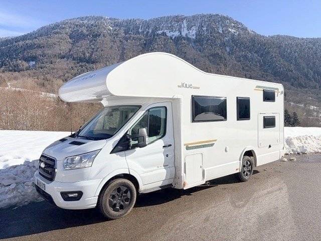 Vista del vehicle angle davanter Ford - Yescapa