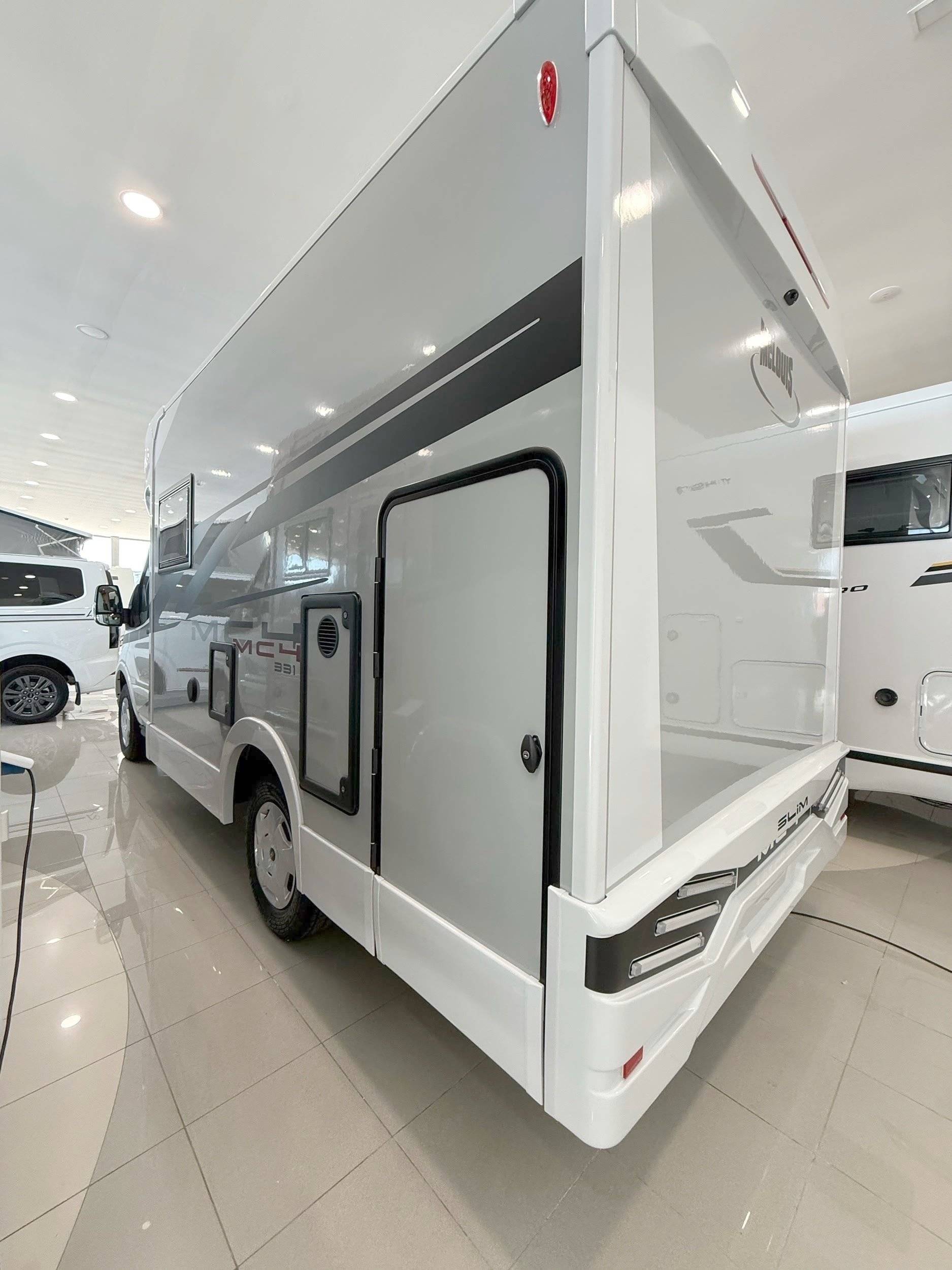 Schlafplätze Ford Ford Transit 165 CV - Yescapa