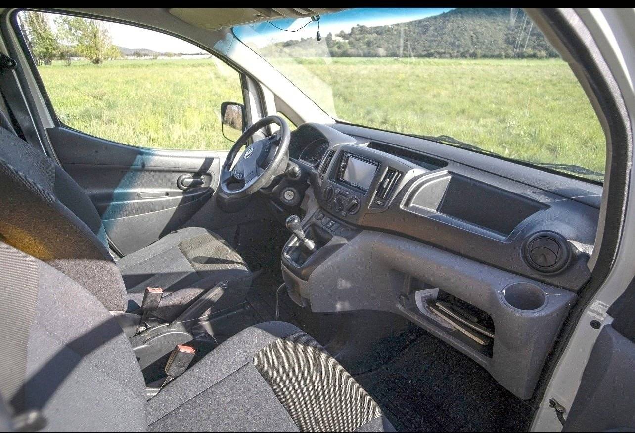 Bestuurderplaats Nissan NV200 - Yescapa