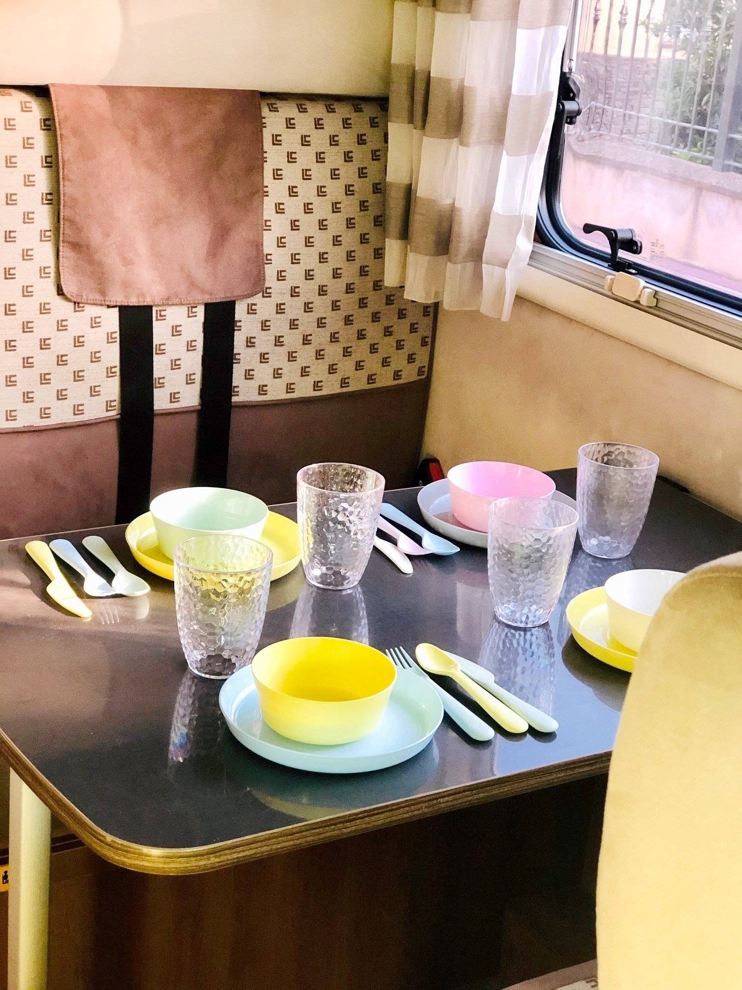 Coin repas Renault Master 2,3 l 145 ch - Yescapa