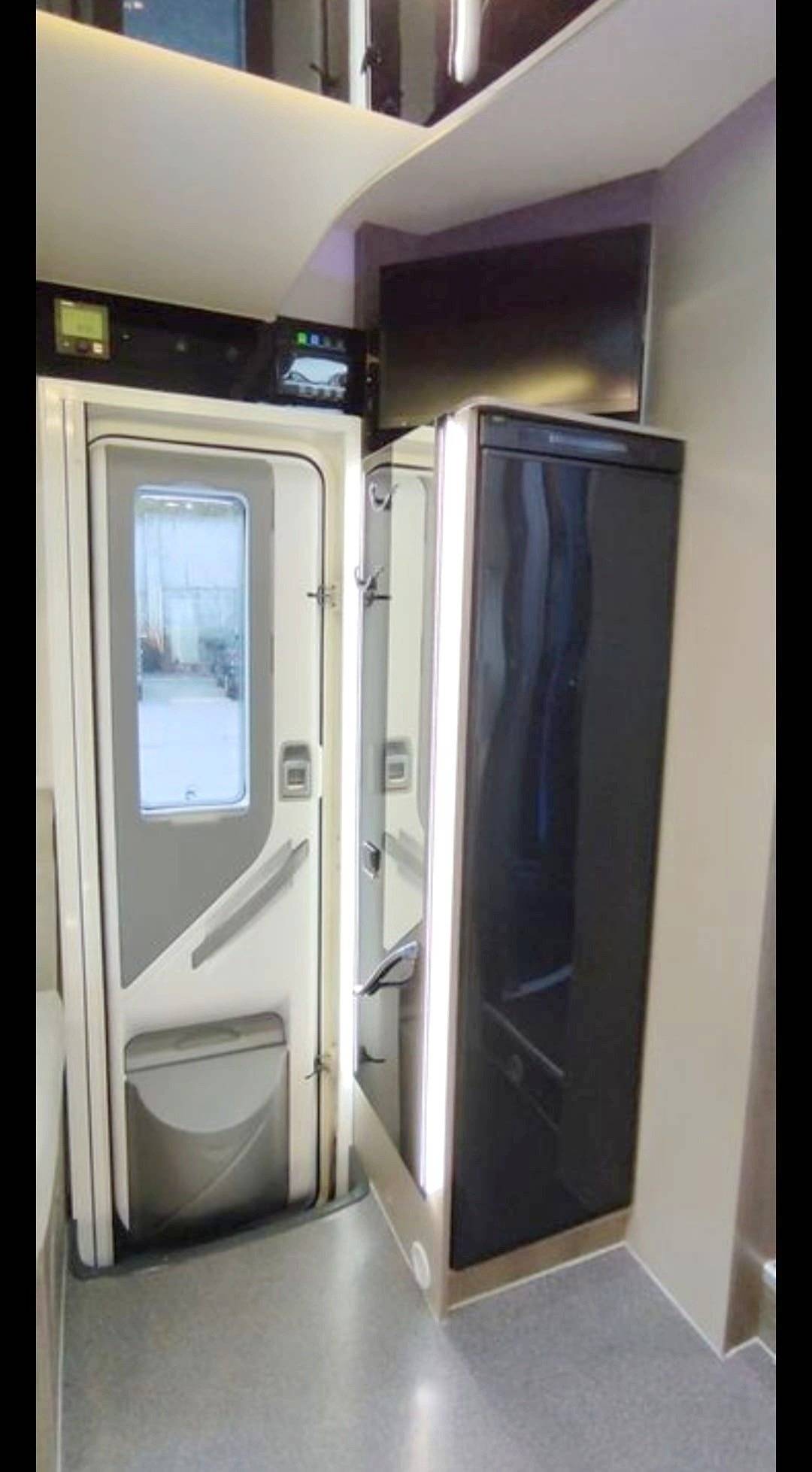 Kitchenette Ford Ford - Yescapa