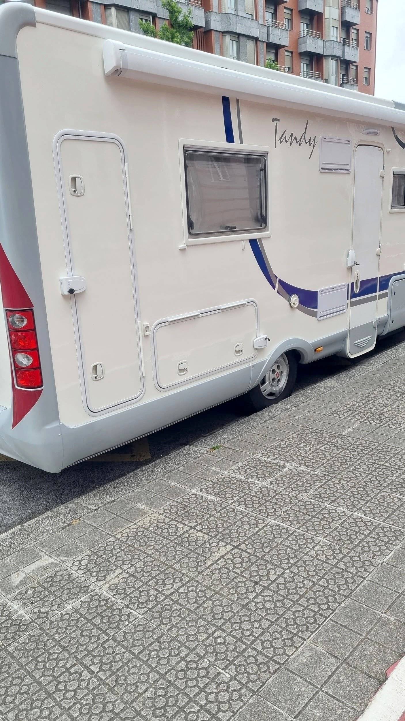 Mclouis Tandy P700