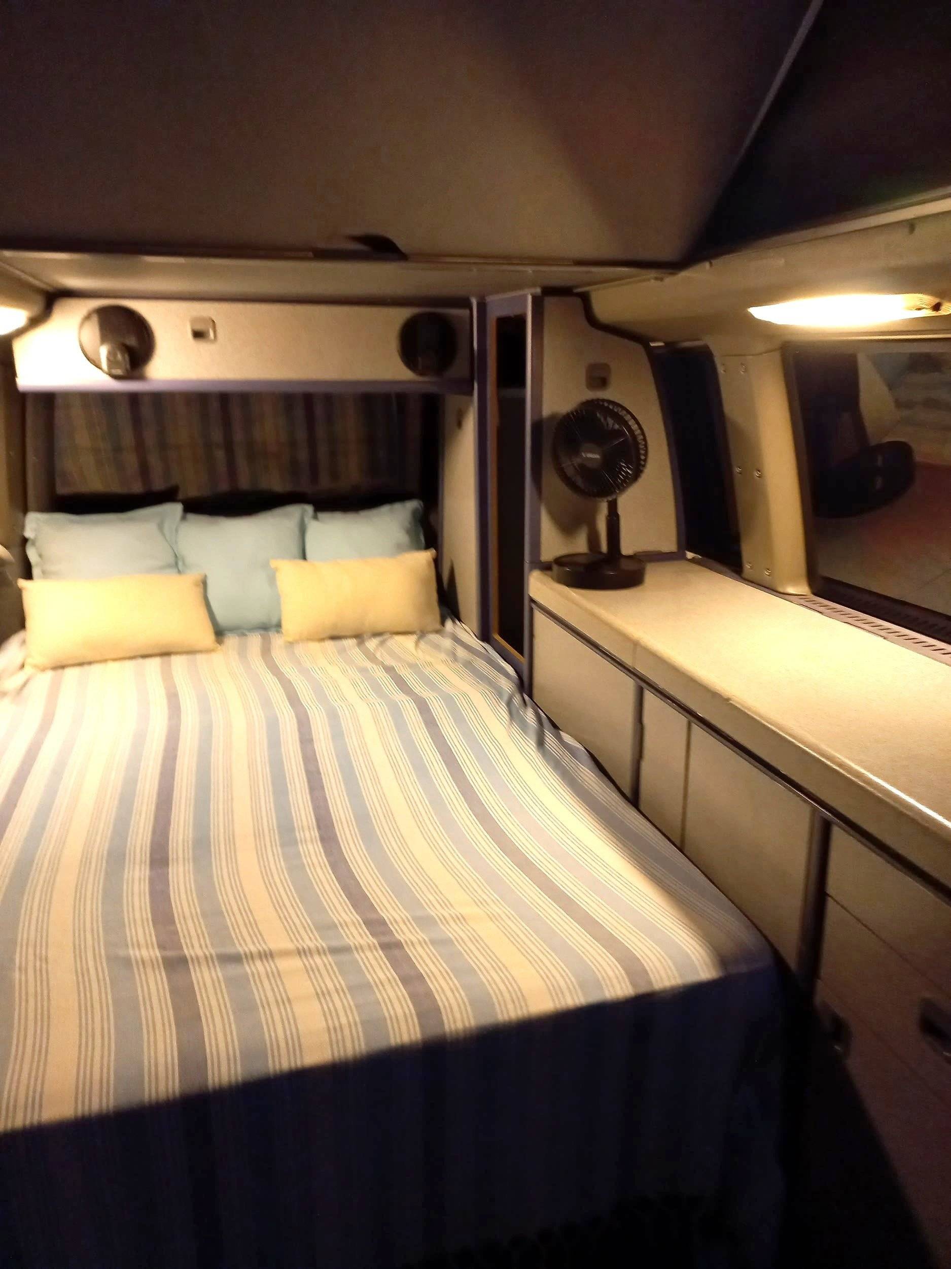 Schlafplätze Volkswagen VOLKSWAGEN CALIFORNIA - Yescapa