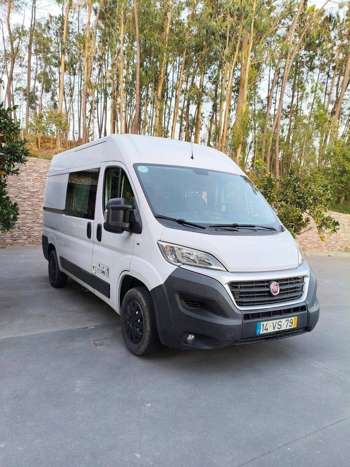 Front view from 3/4  - Yescapa