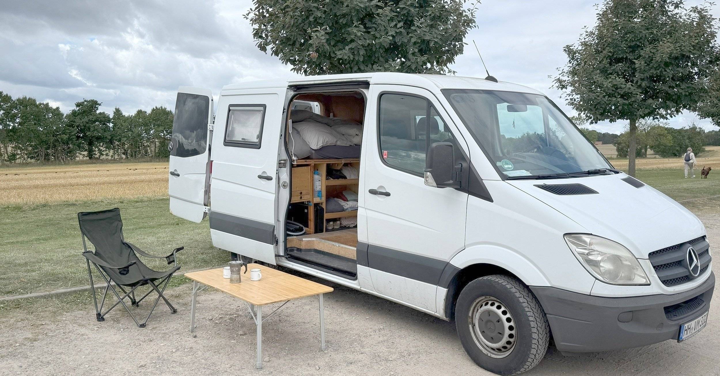 Vista frontale a ¾ Mercedes Mercedes Sprinter - Yescapa