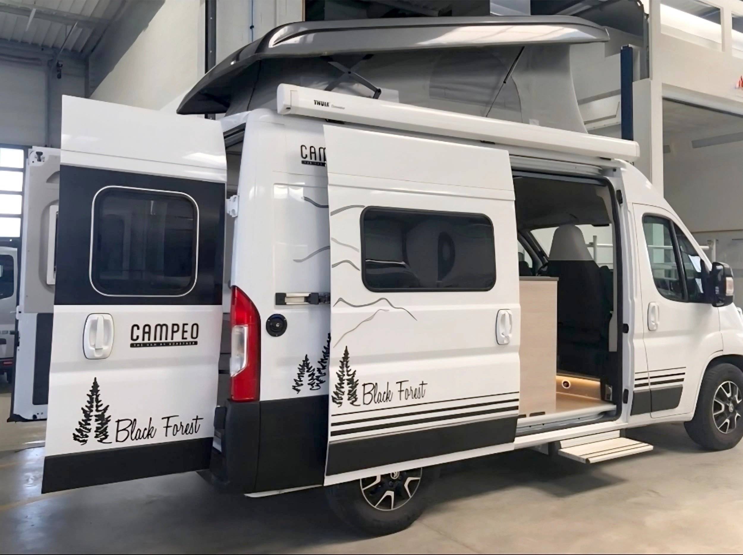 Bürstner CAMPEO C540 BLACK FOREST