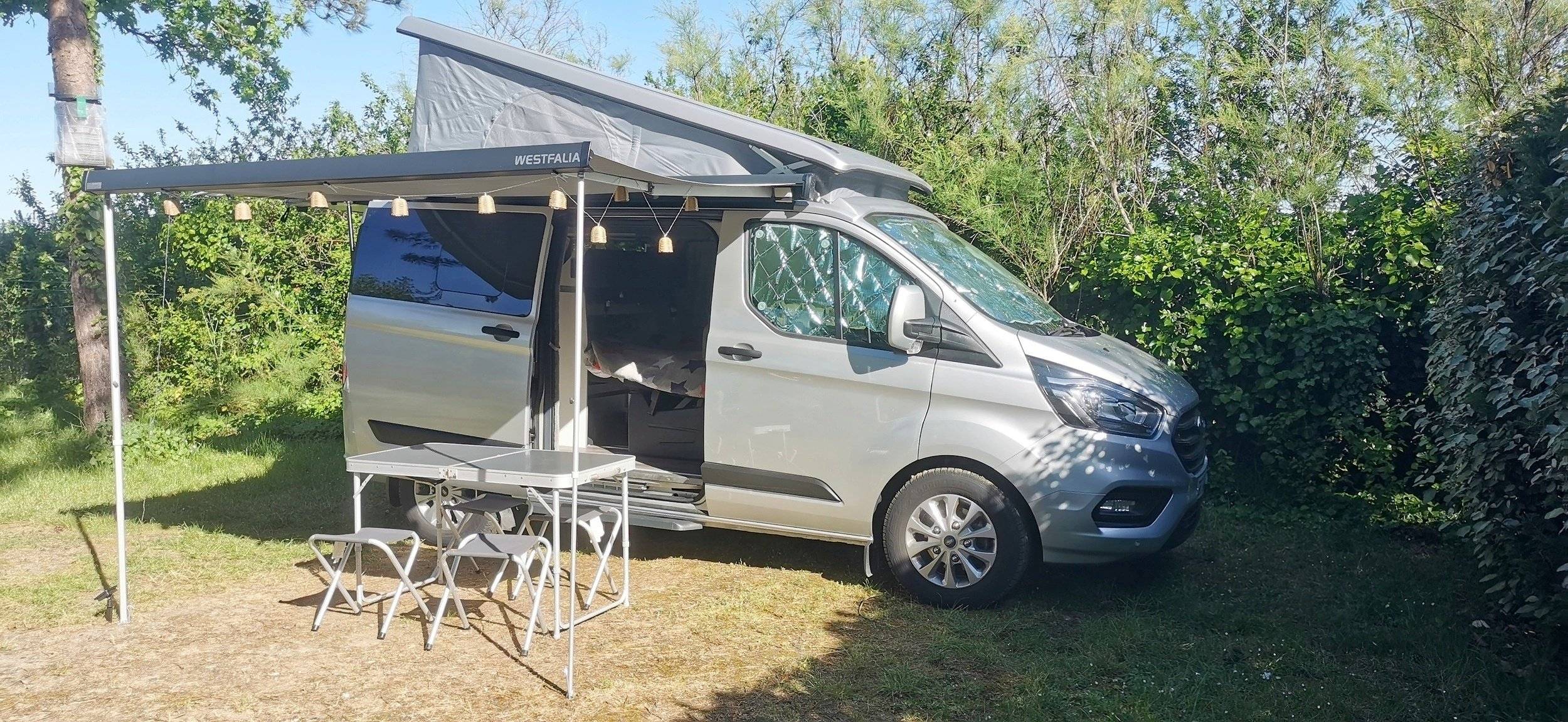 Vista de 3/4 Ford - Yescapa
