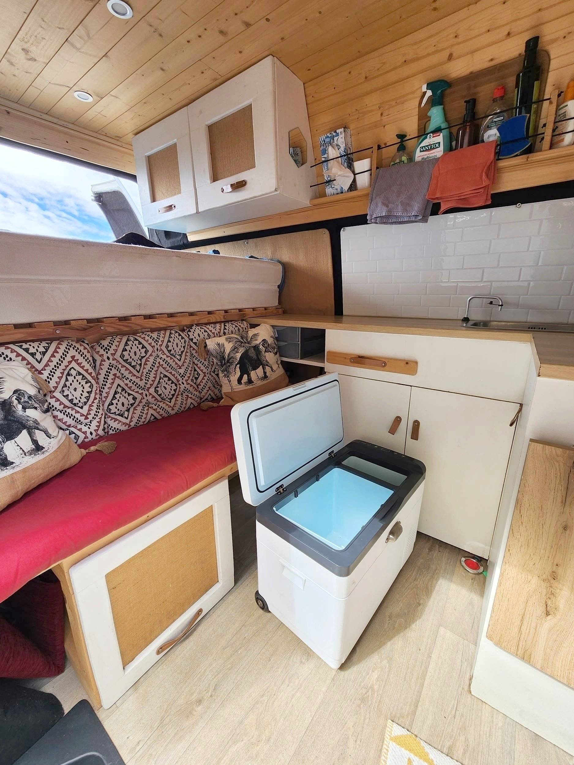 Volkswagen T5 2,0 l 102 ch