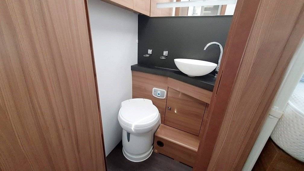 Adria CORAL XL 660SL