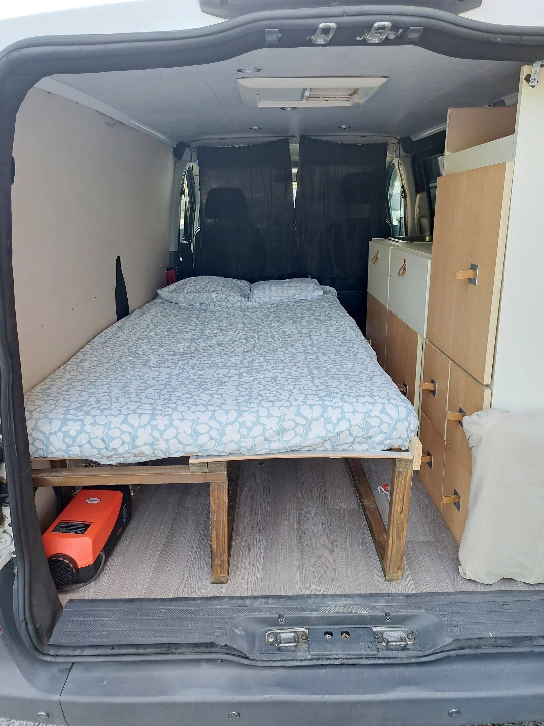 Couchages Mercedes Mercedes vito - Yescapa