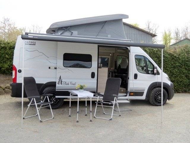 Bürstner Campeo Black Forest