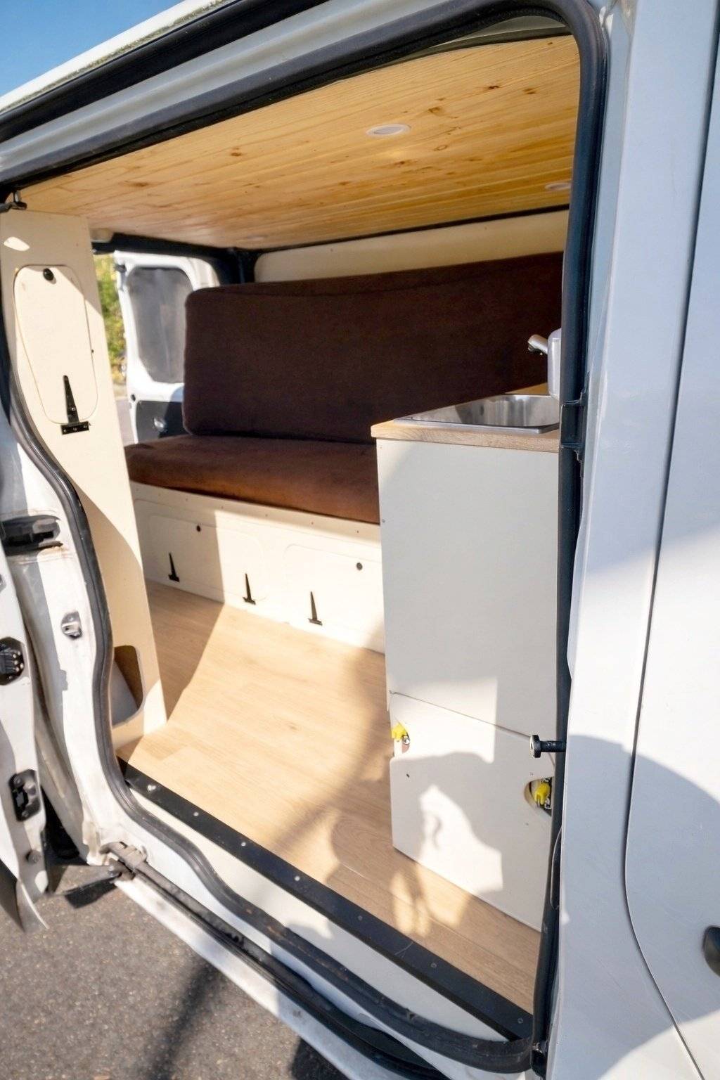 Coin cuisine Renault RENAULT TRAFIC 3 2.0 DCI 120 - Yescapa