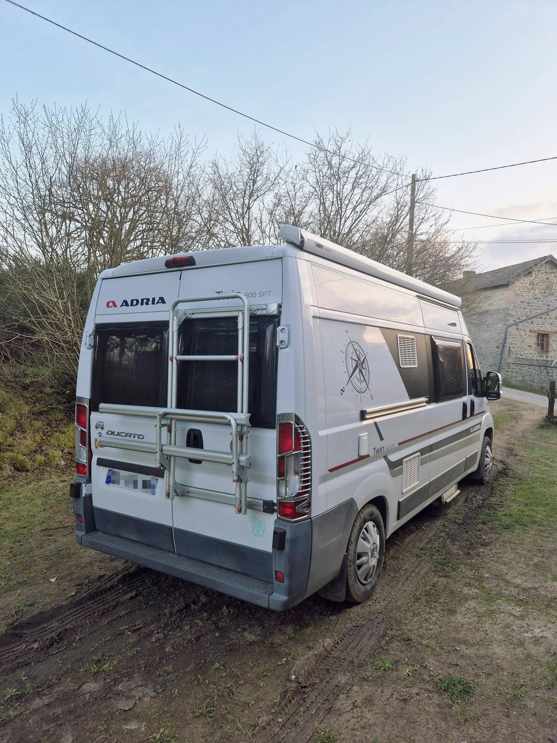 Adria Twin 600 Spt