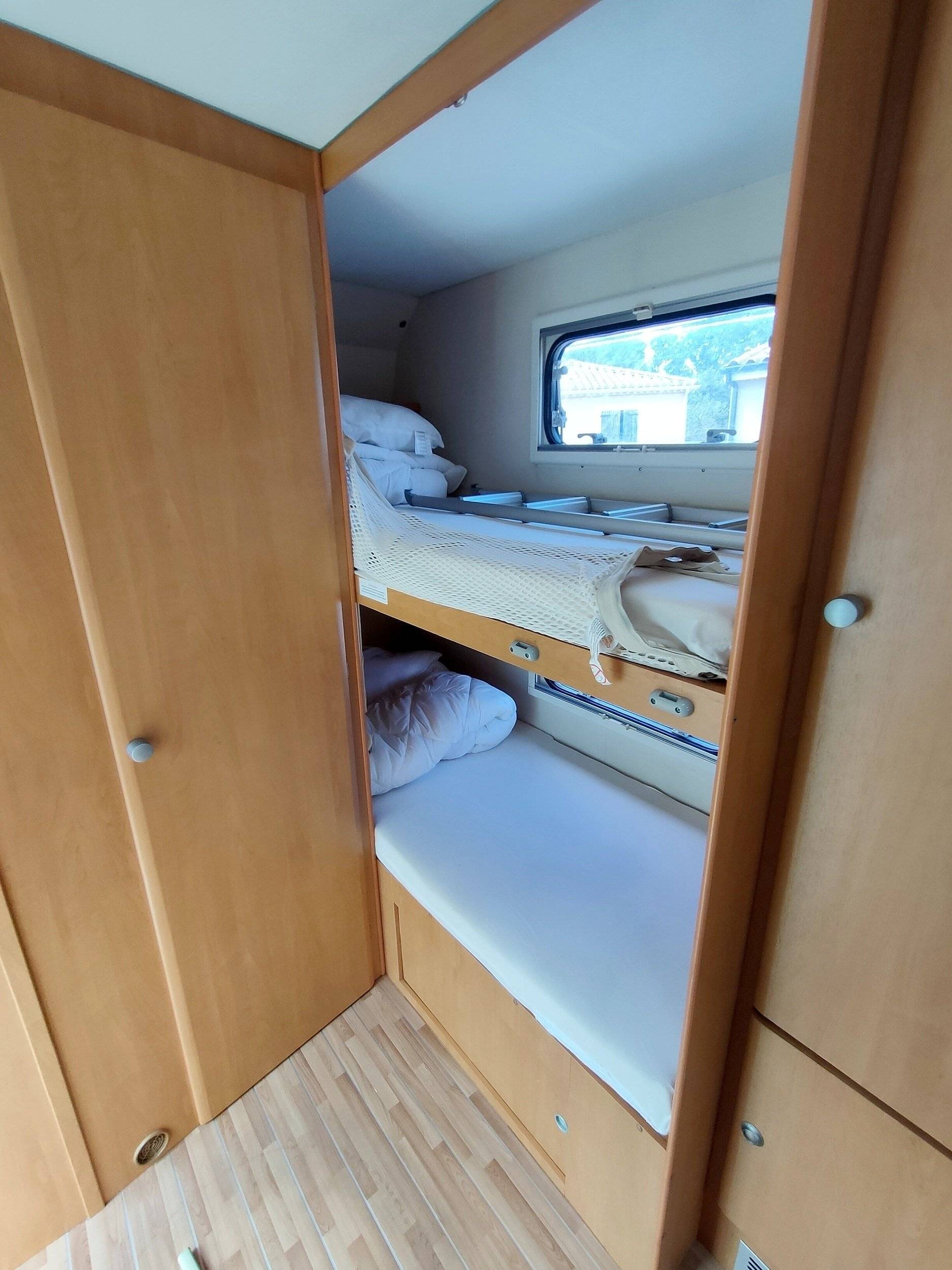 Couchages Ford ford transit - Yescapa