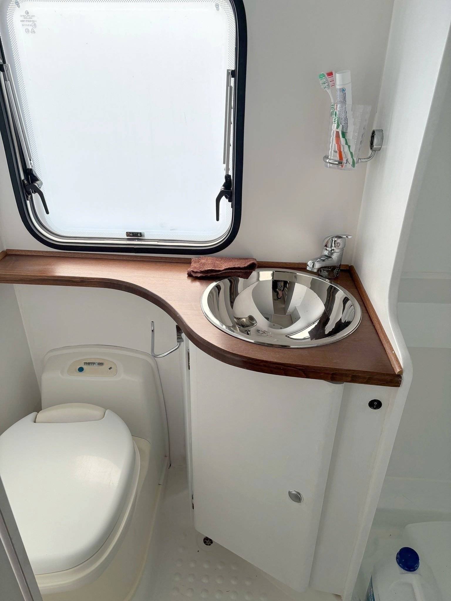 Challenger Challenger 151