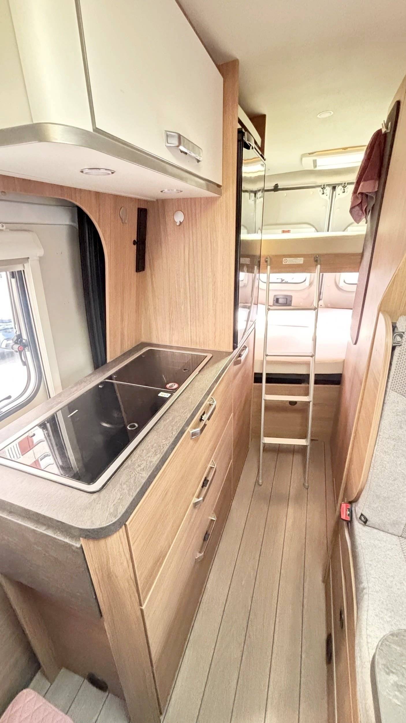 Plazas en cama Fiat Ducato Multijet 3 2.2L 140CV - Yescapa