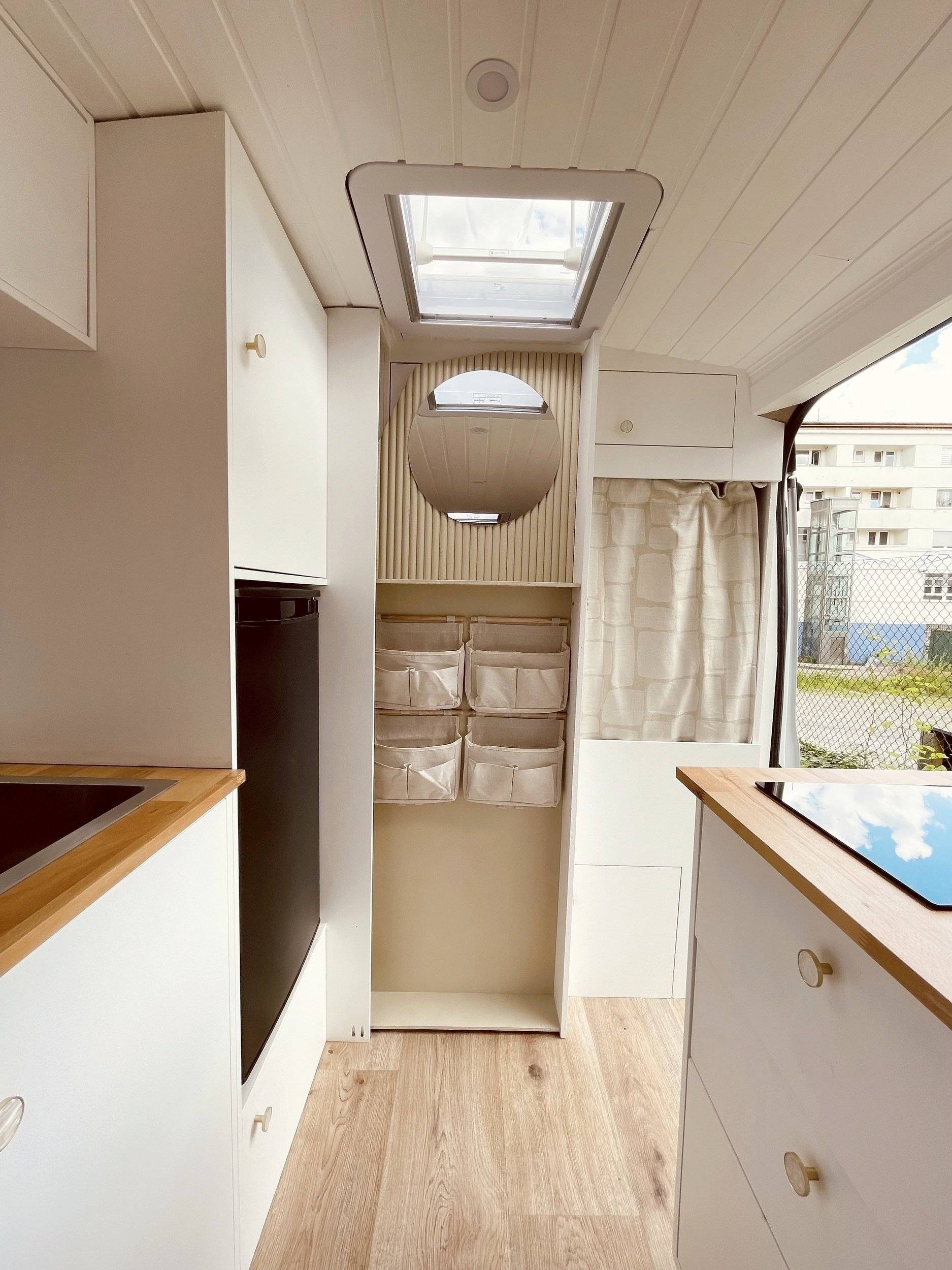 3 C Cartier/Brisebras Ford