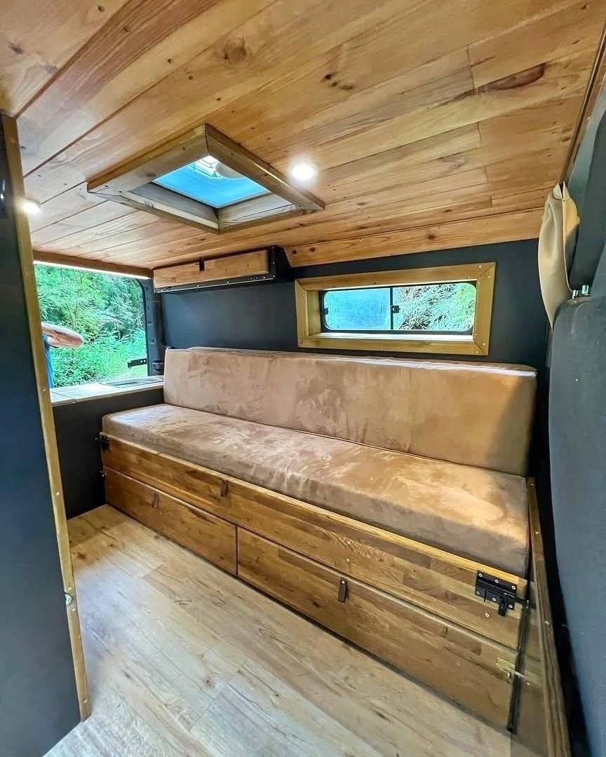 Concept Van Loisirs Transit Custom 2,0 l 130 ch