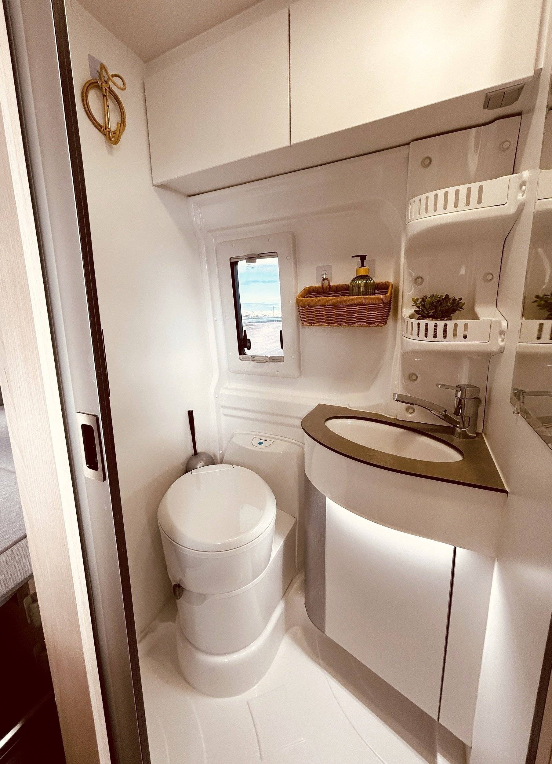 Jumper Desert Island