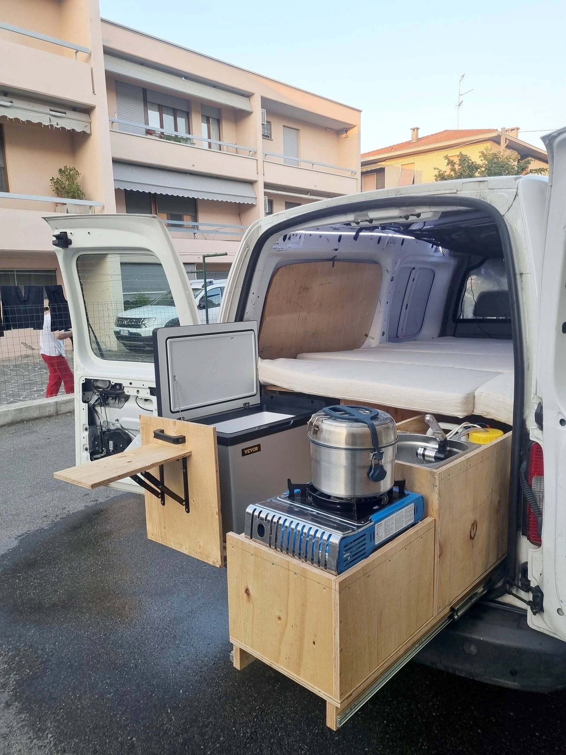 Volkswagen Caddy 2,0 l 102 ch