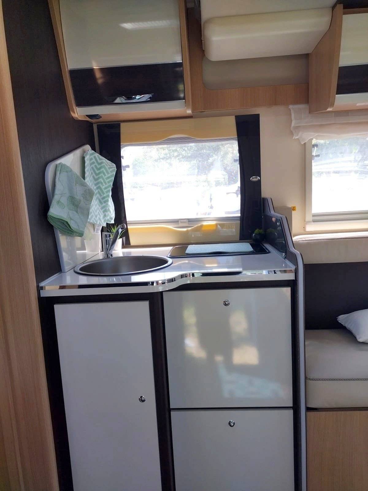 Kitchenette Ford ford transit - Yescapa