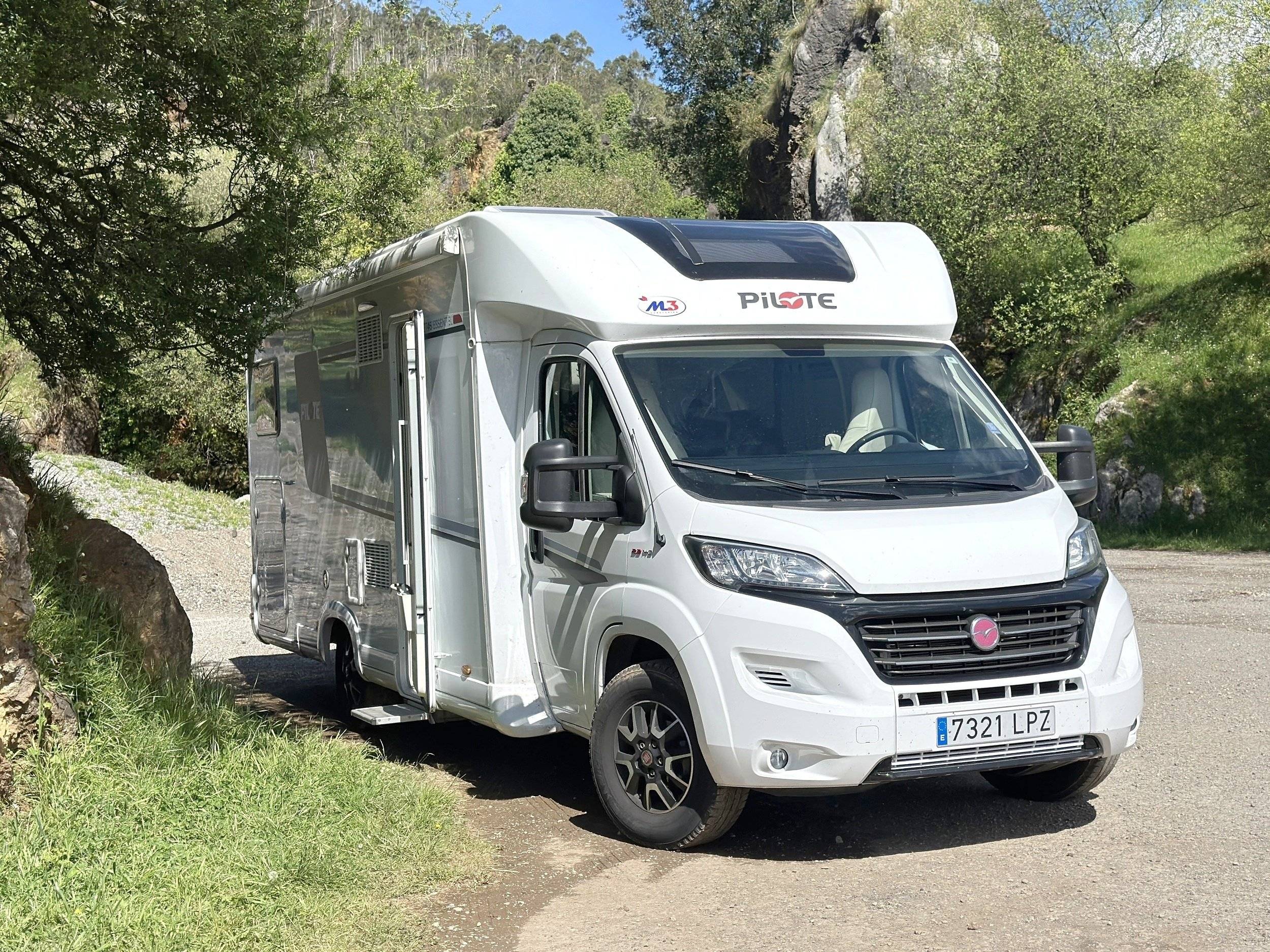 Pilote Pilote P746 Essentiel