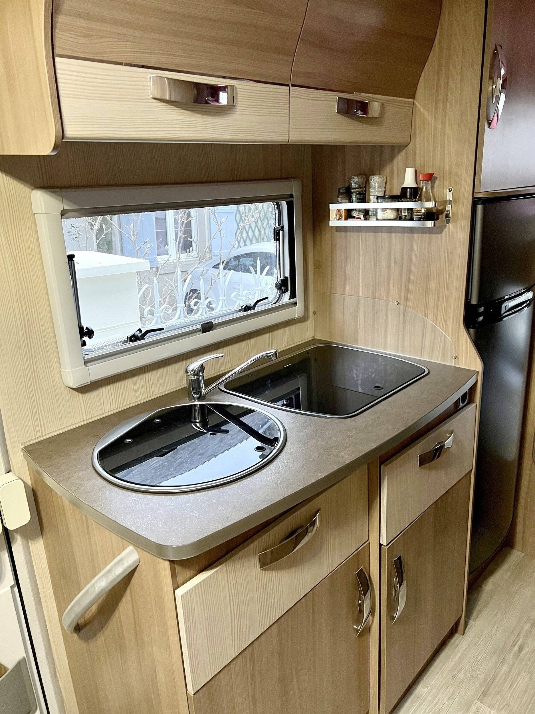 Pilote Adventure A710 AEG