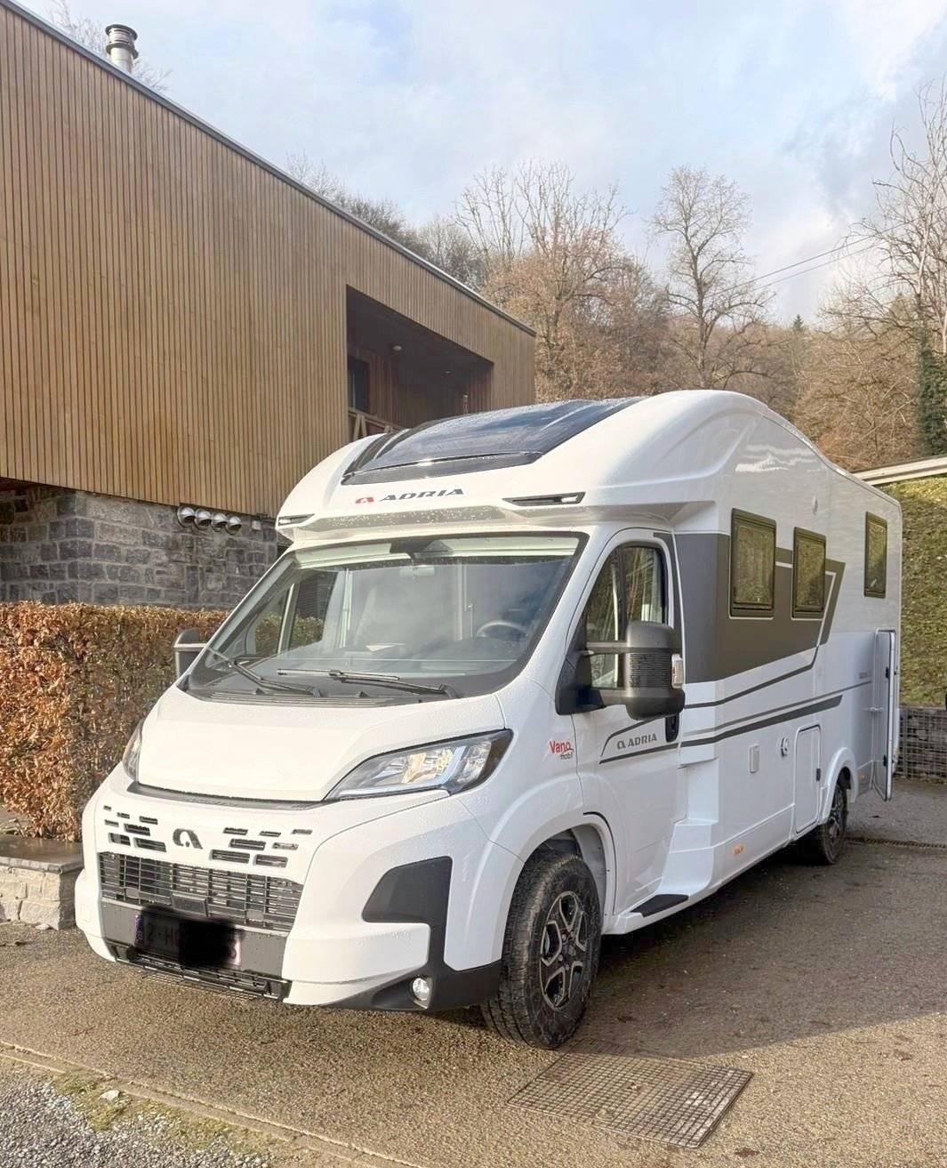 Adria Adria Matrix Axess 650 DC