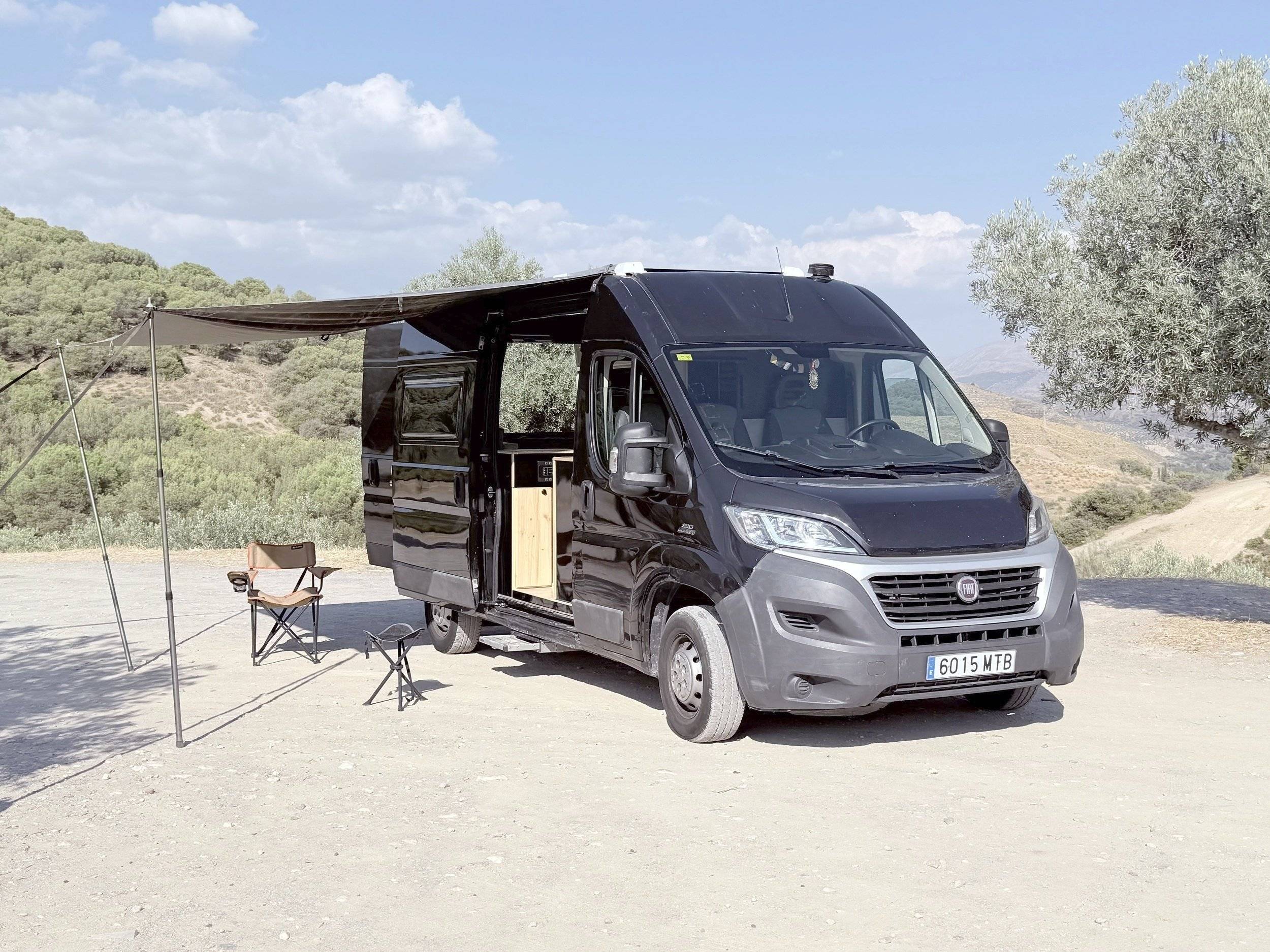 Front view from 3/4 Fiat Ducato 2,2 l Multijet 130 ch. - Yescapa