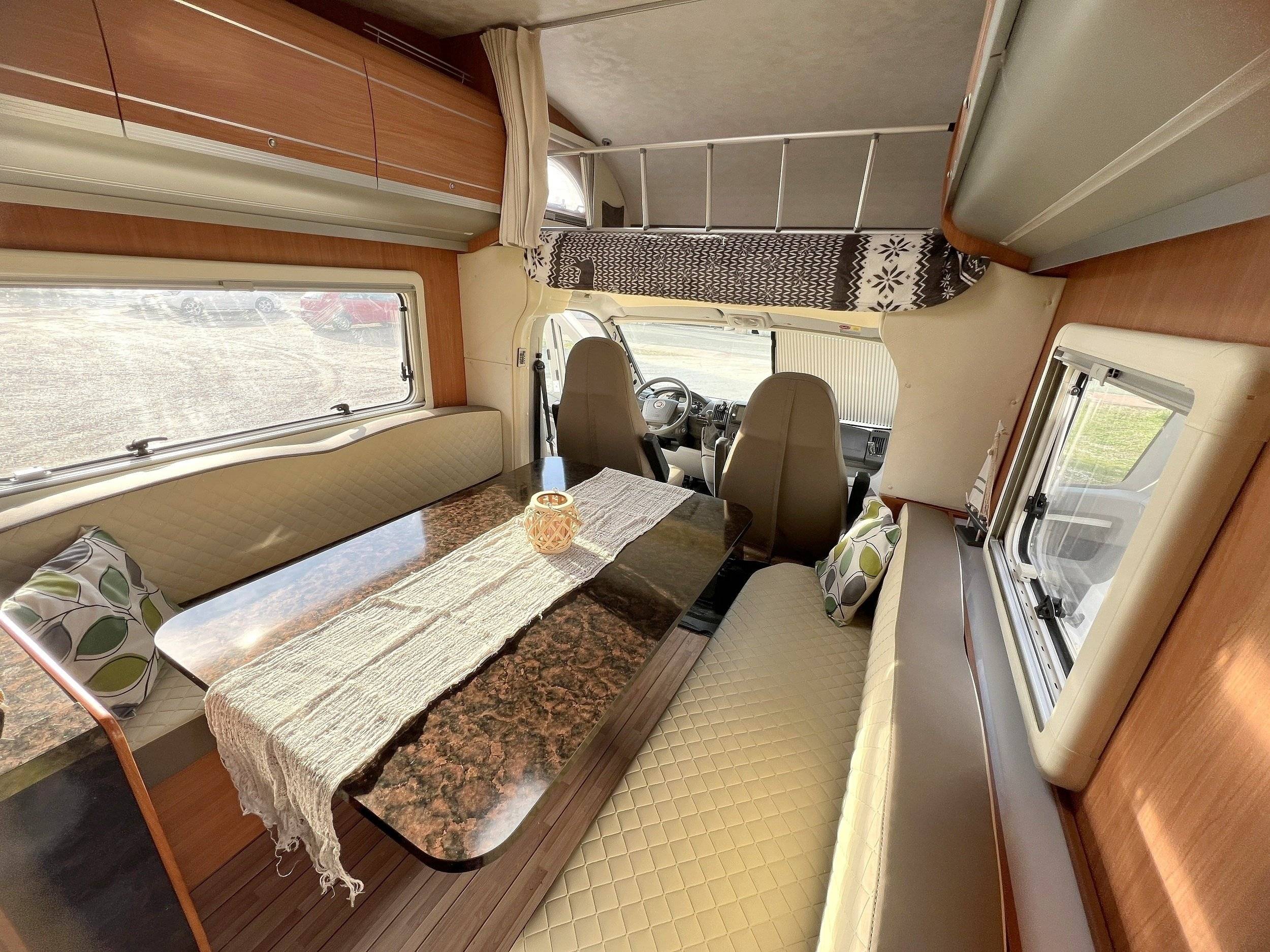 Dinette Fiat Fiat ducato - Yescapa
