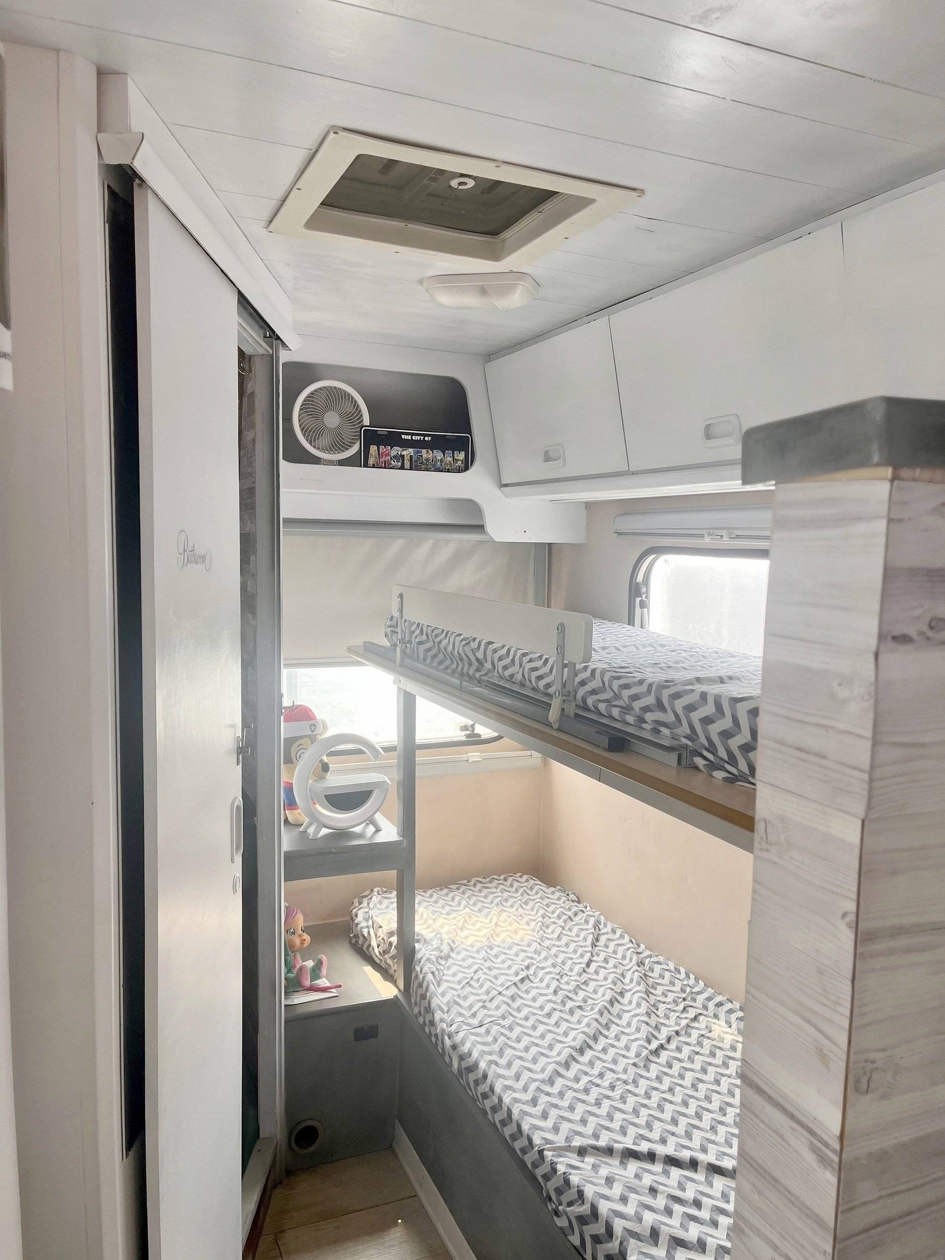 Berth Iveco Daily - Yescapa