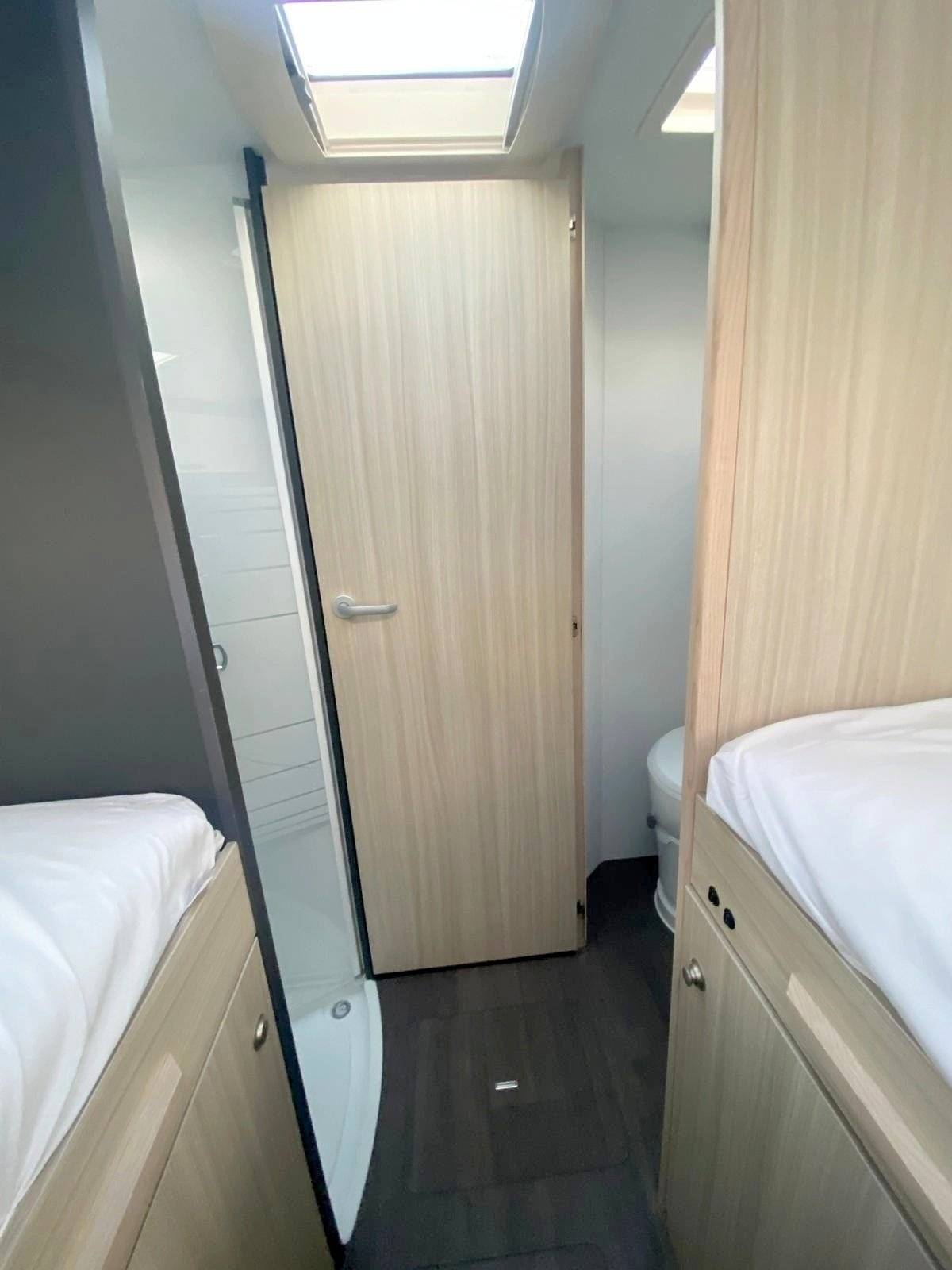 Adria Sunliving A75DP