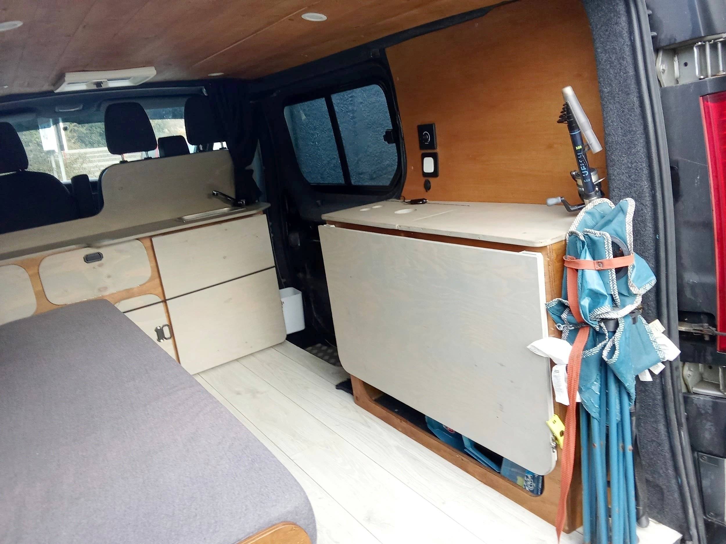 Coin repas Renault 2,0 l dCi 115 ch - Yescapa