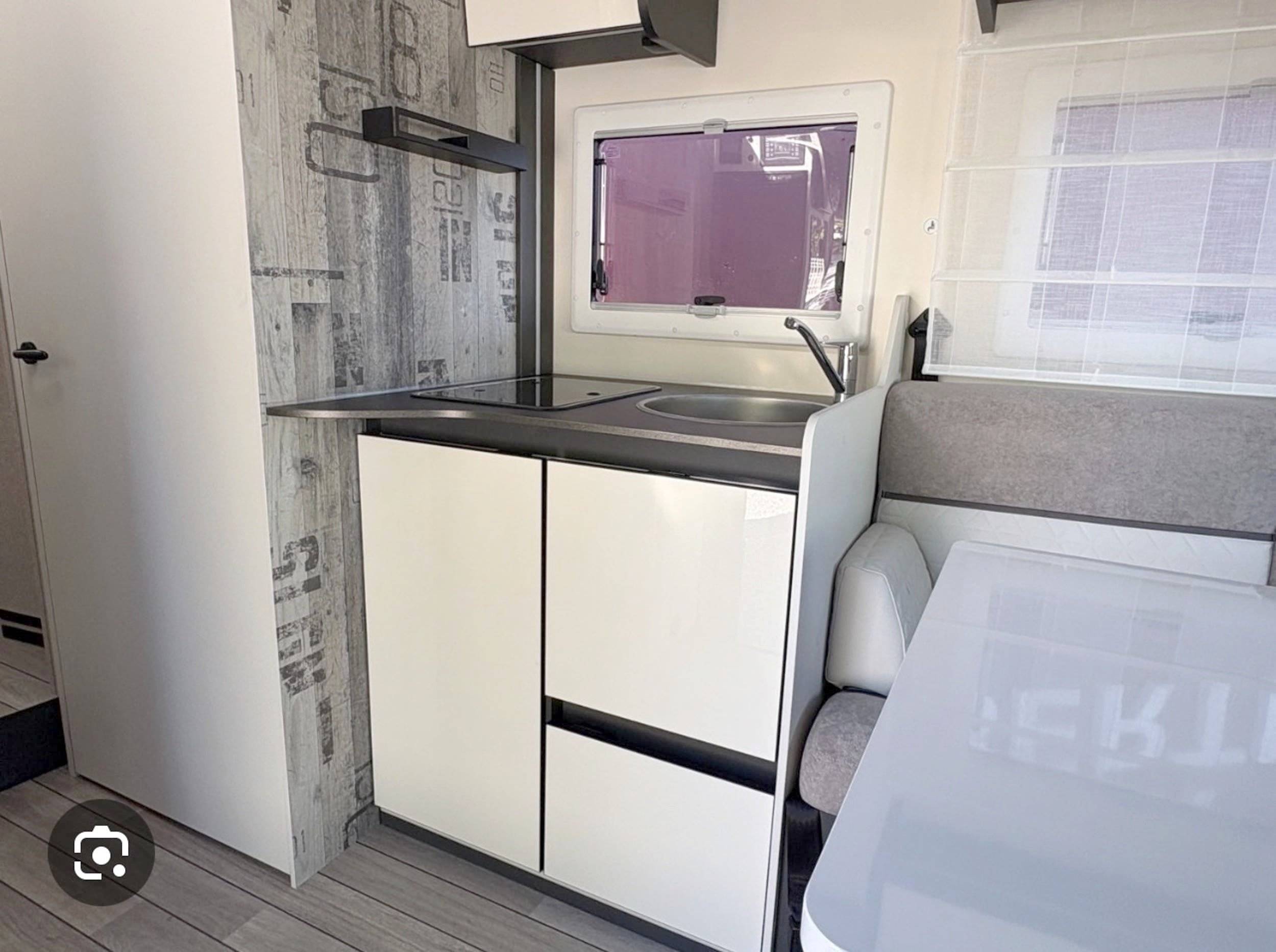 Cozinha Ford Transit 2,0 l 170 ch - Yescapa