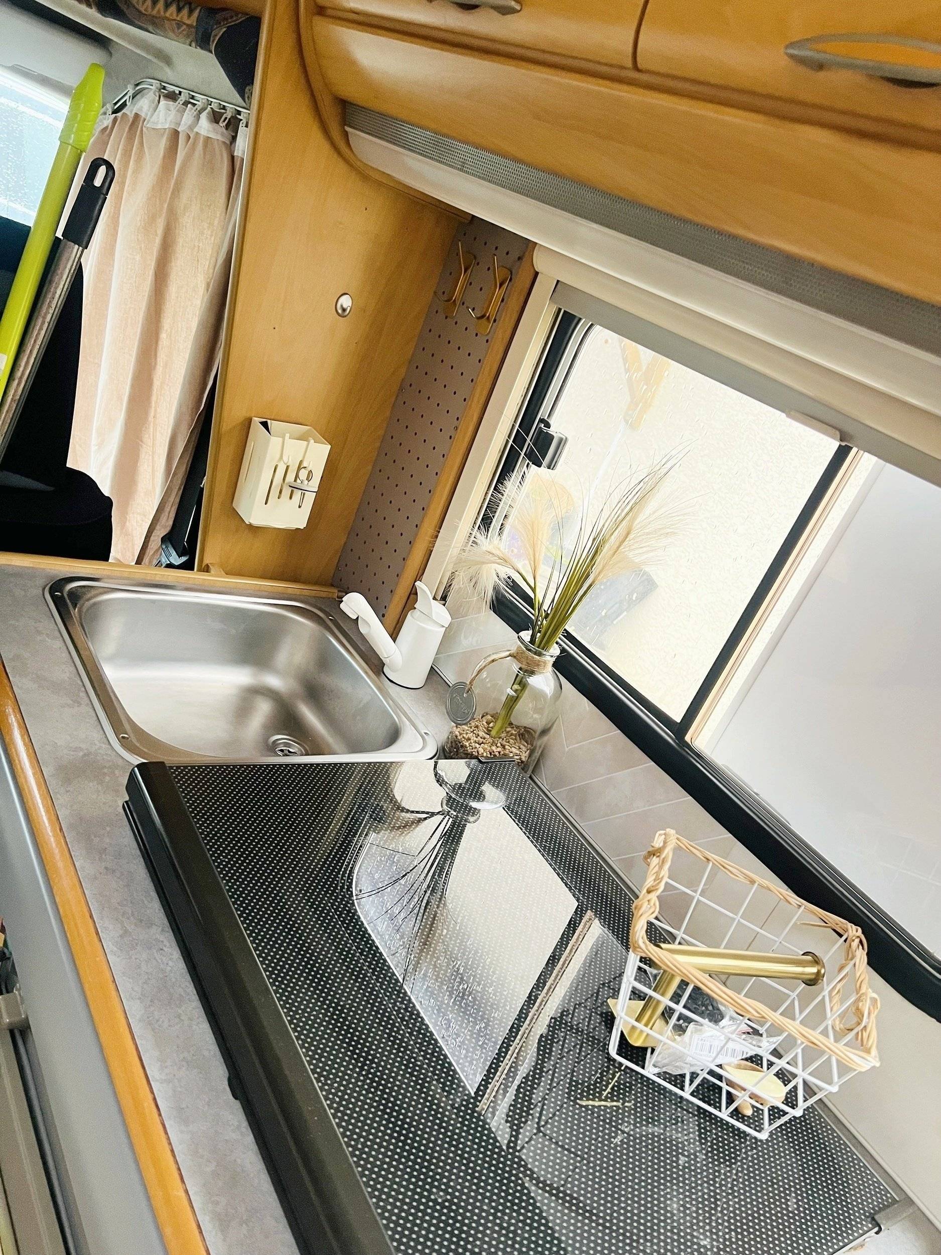Angolo cucina Fiat Ducato - Yescapa