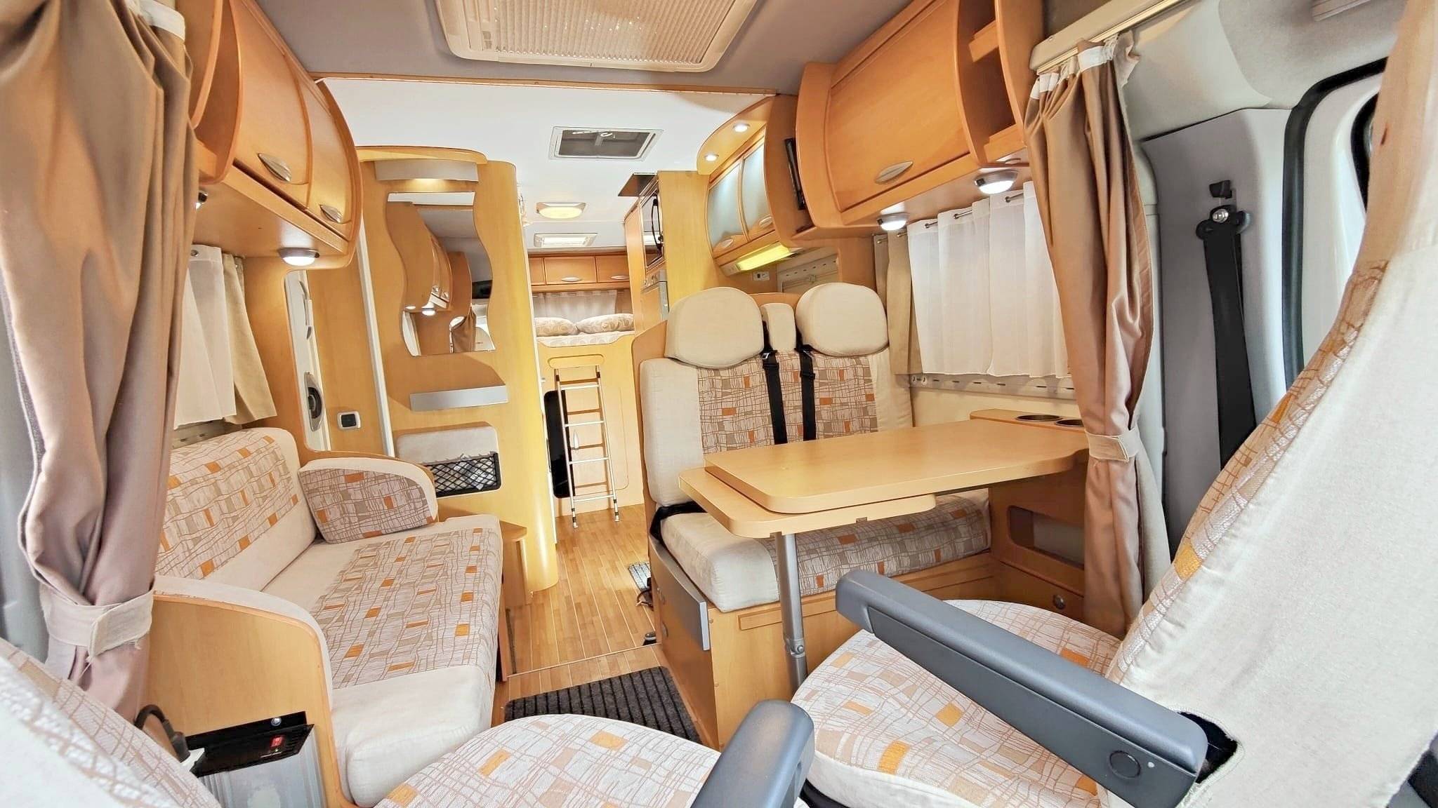 Coin repas Fiat Ducato 2,3 l Multijet 130 ch. - Yescapa