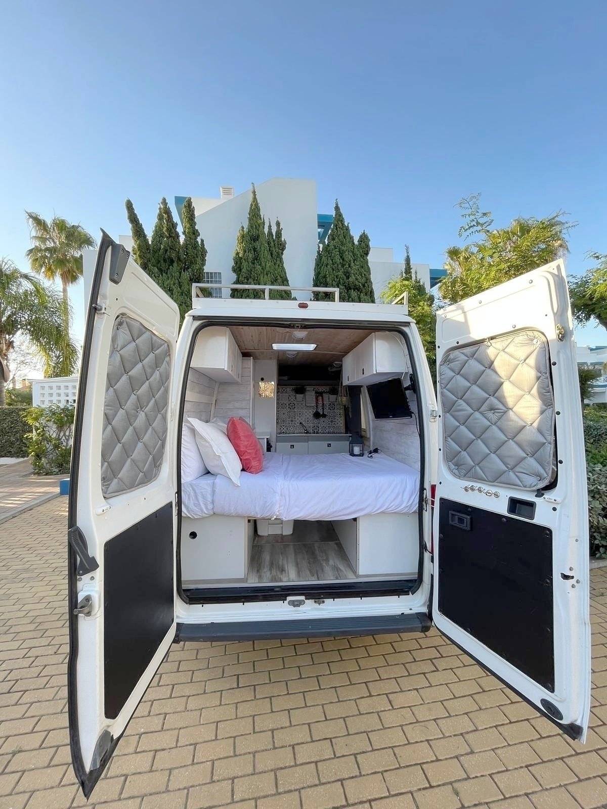 Rear view Citroën Jumper 2,5 TD - Yescapa