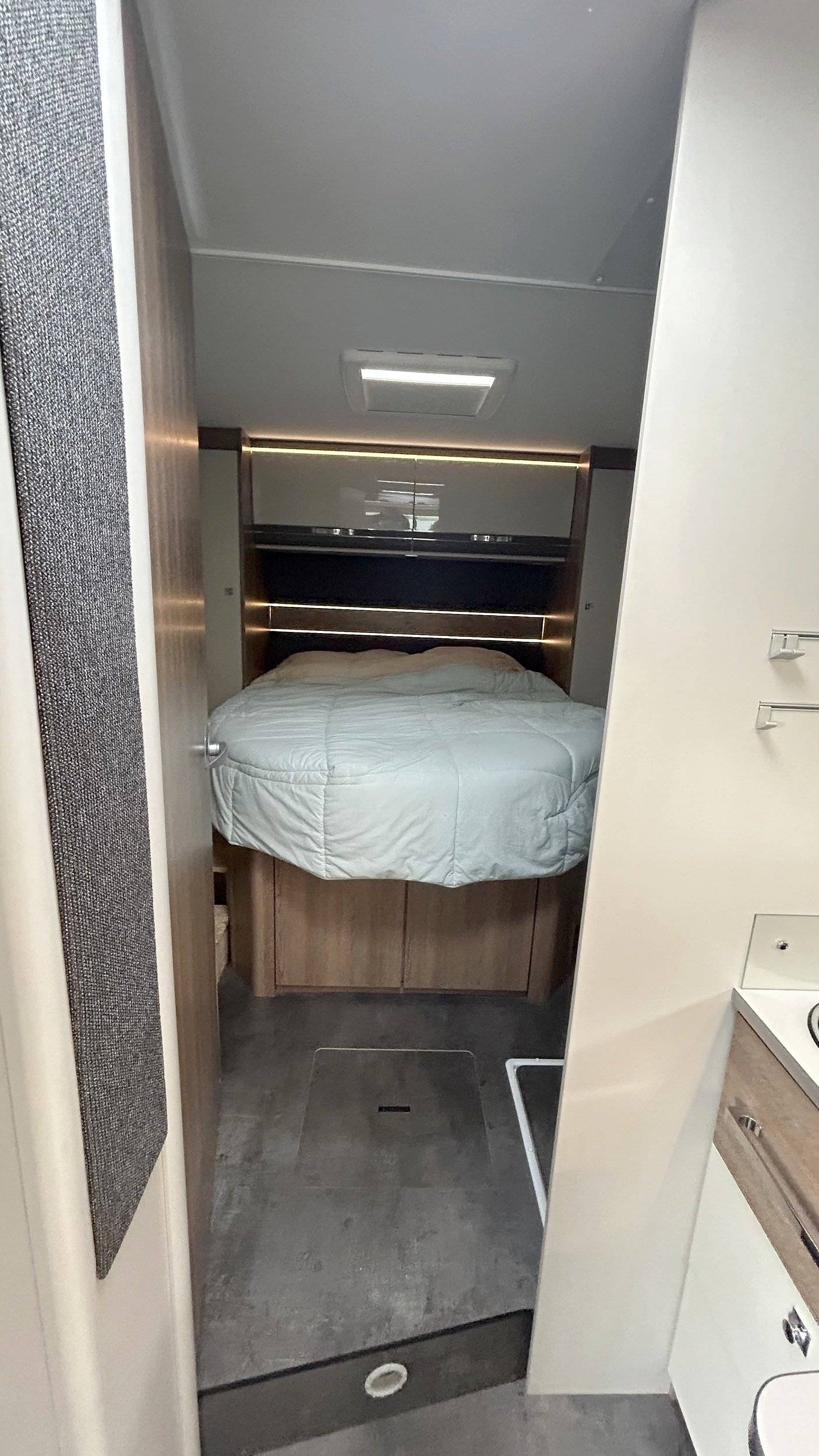 Berth Fiat Ducato 2,3 l 120 ch - Yescapa