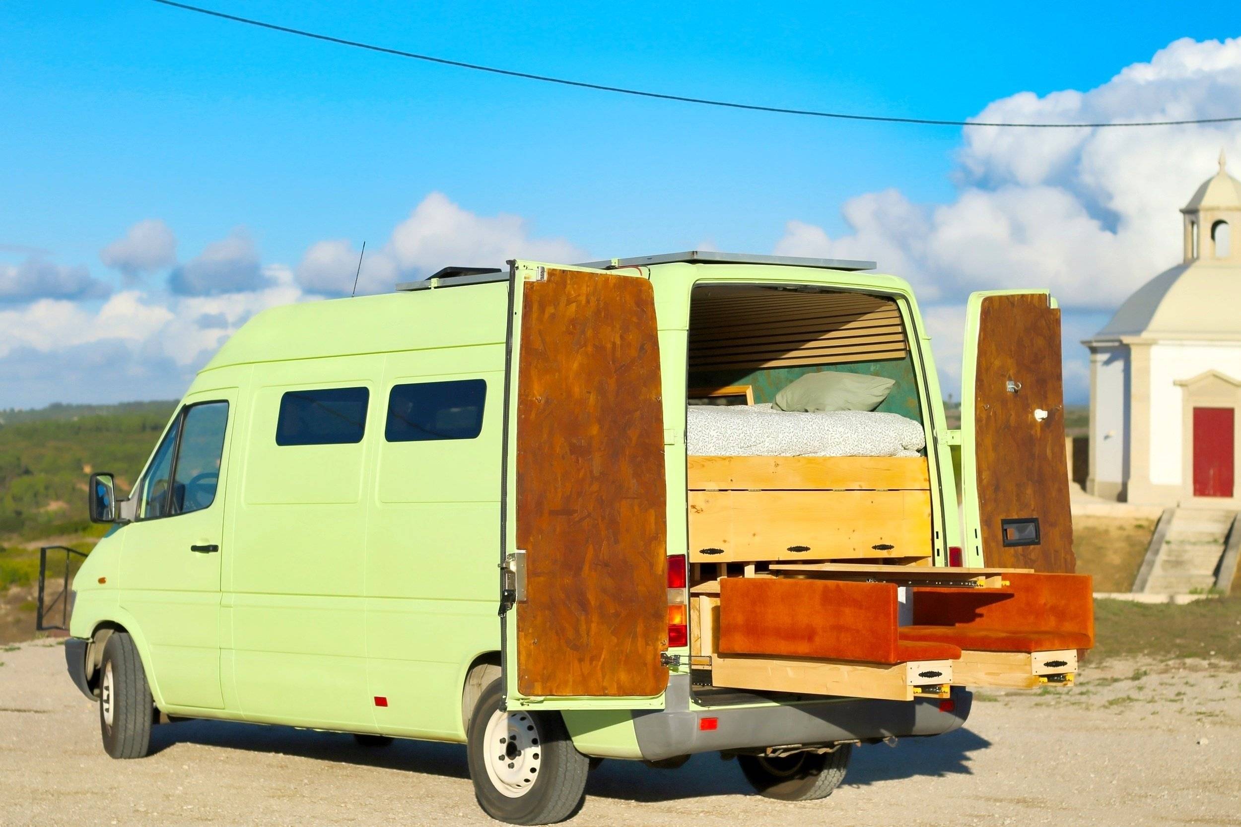 Área de jantar Mercedes Sprinter - Yescapa