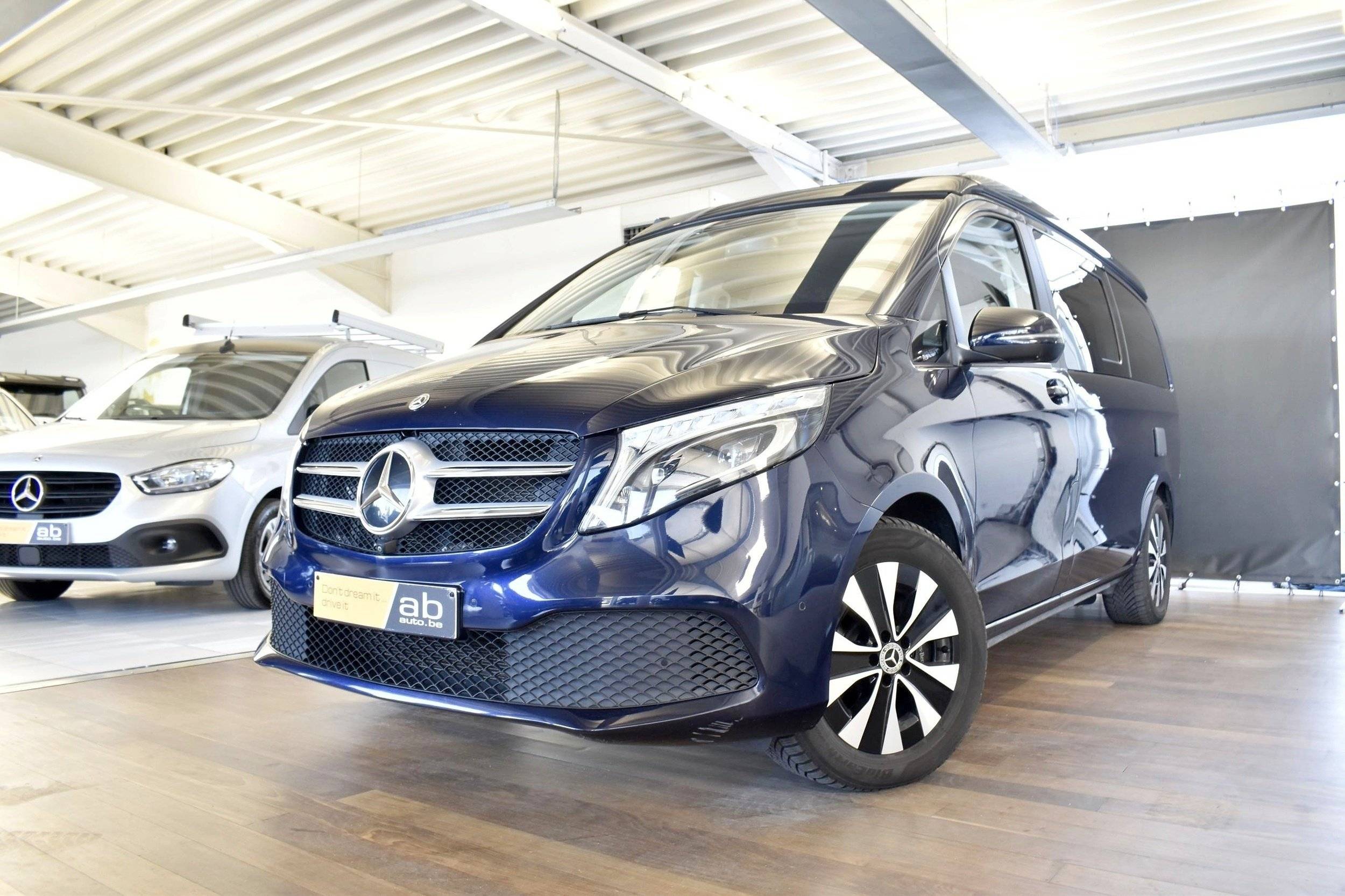 Mercedes-Benz 