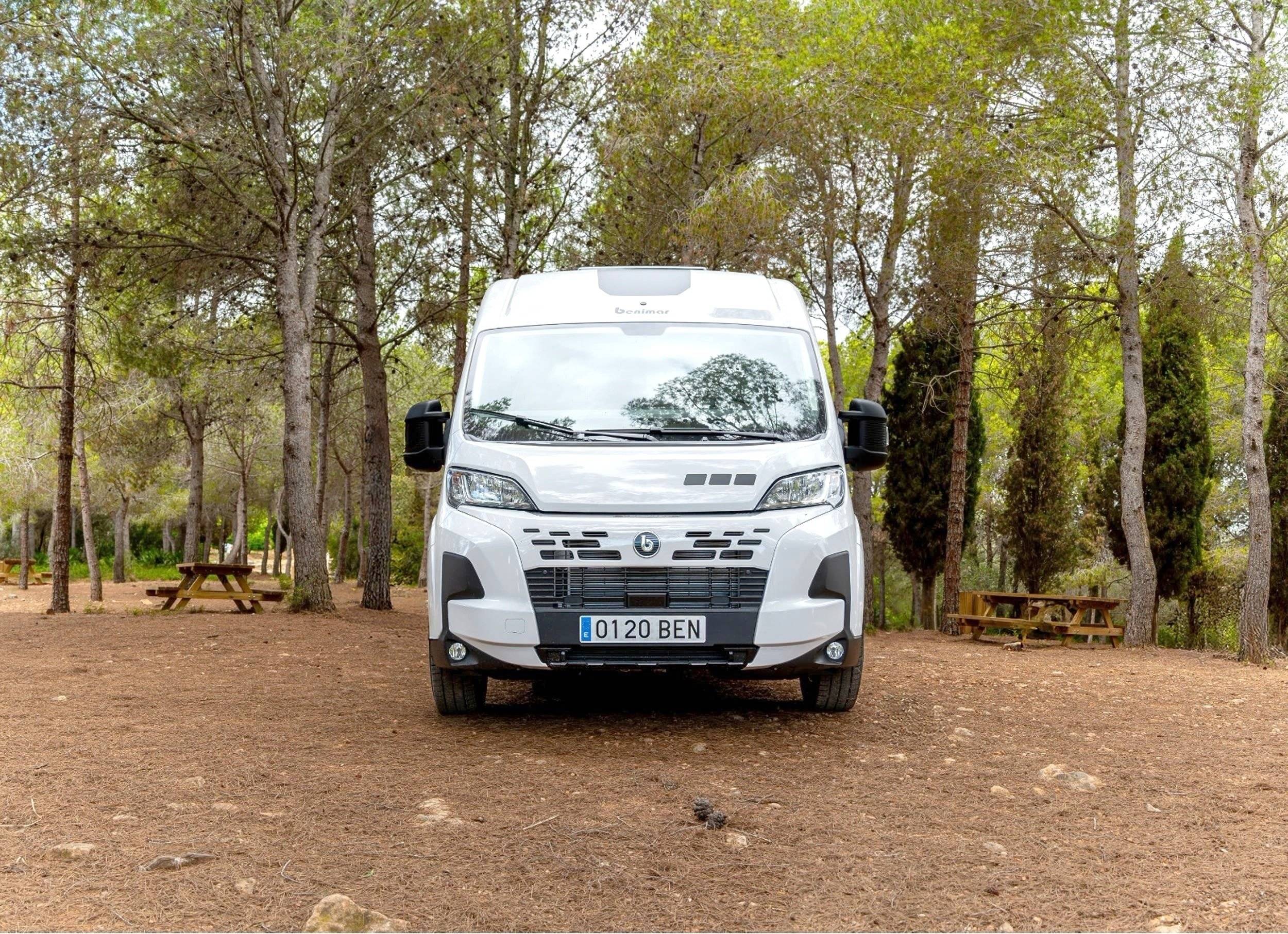 Vista del vehículo ángulo delantero Citroën - Yescapa