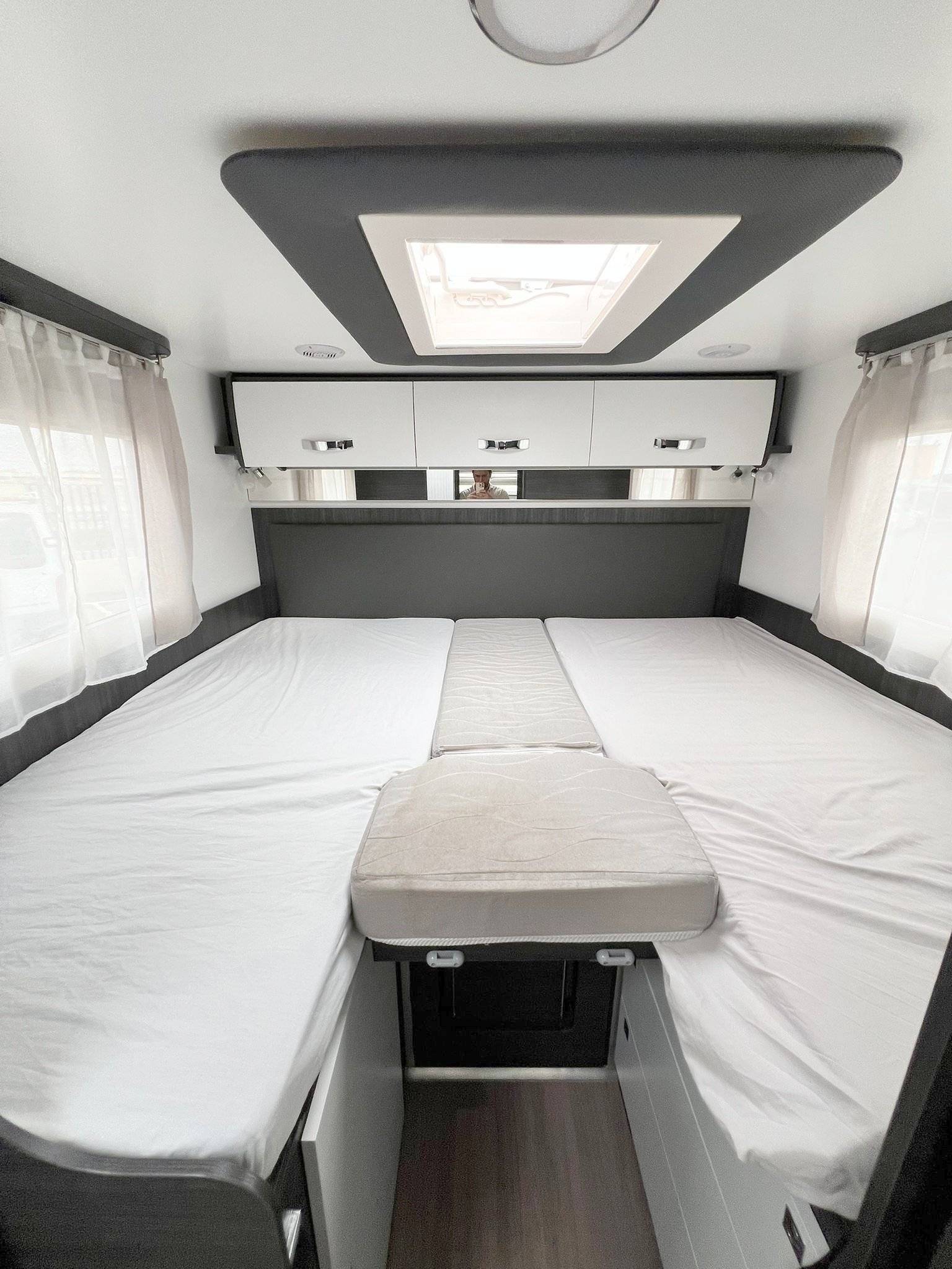 Couchages Fiat Fiat Ducato 2.2l, 160 PS - Yescapa