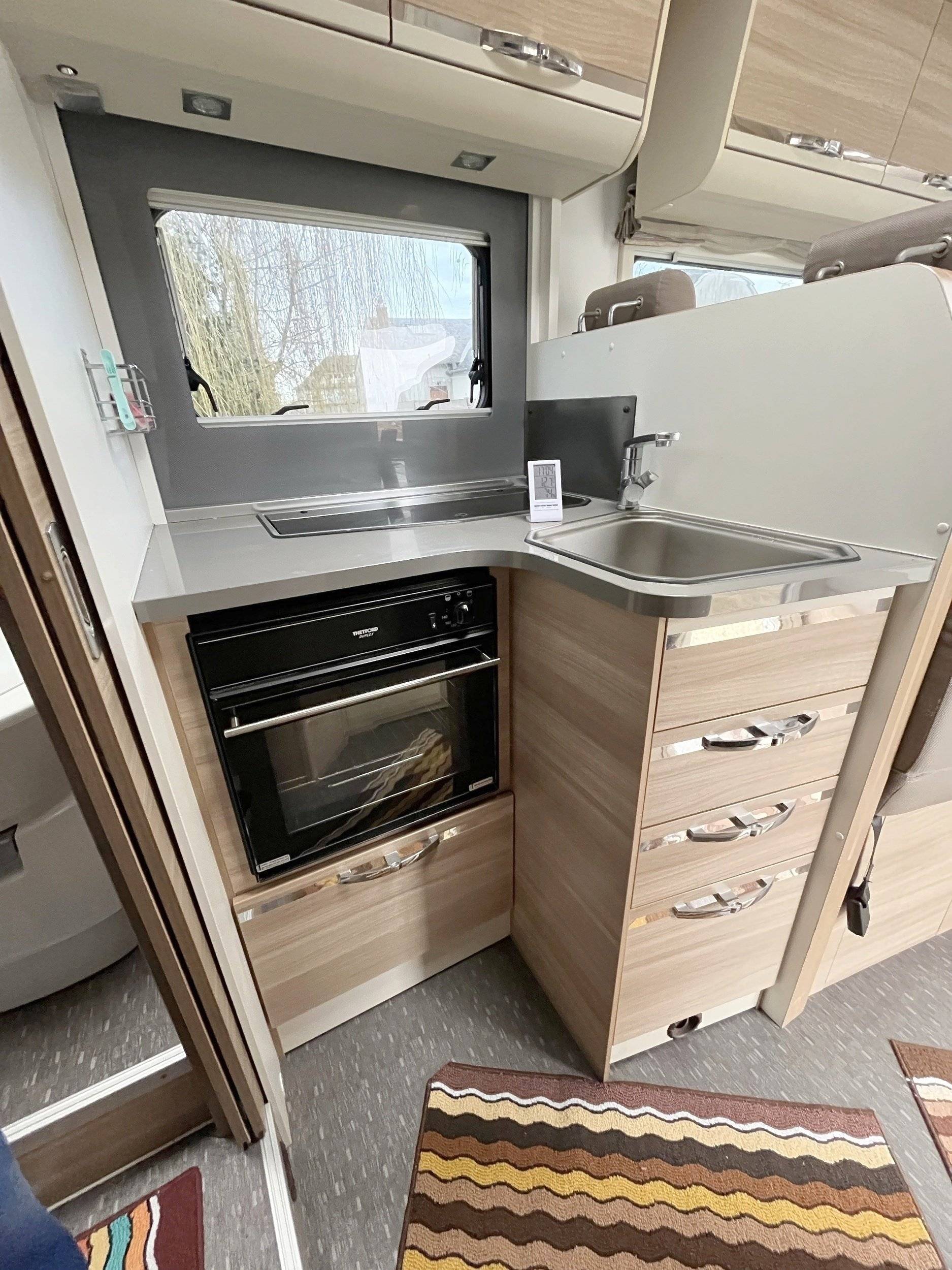 Adria Adria Matrix Axess 670 SL