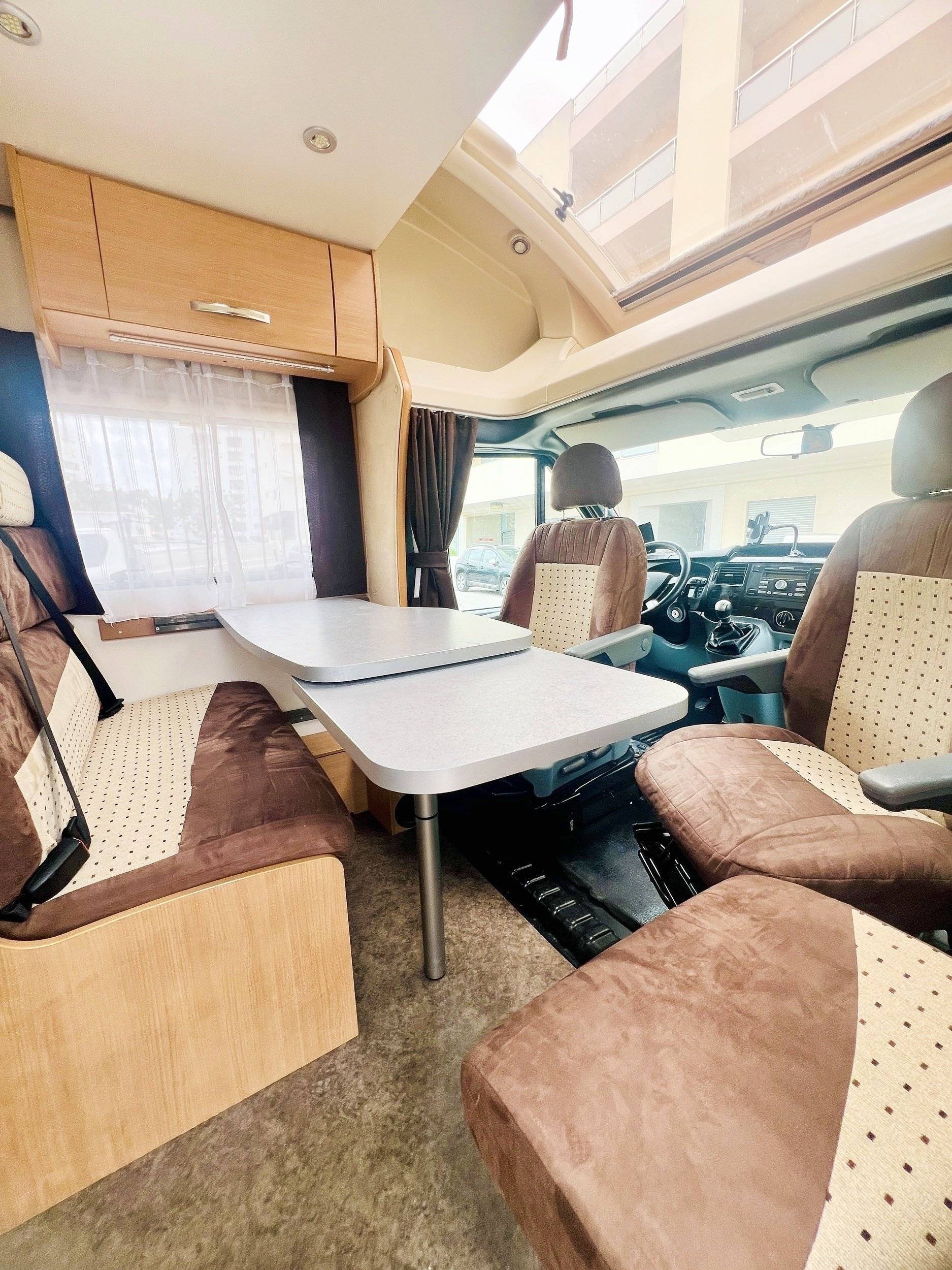 Dining Area Ford Transit - Yescapa
