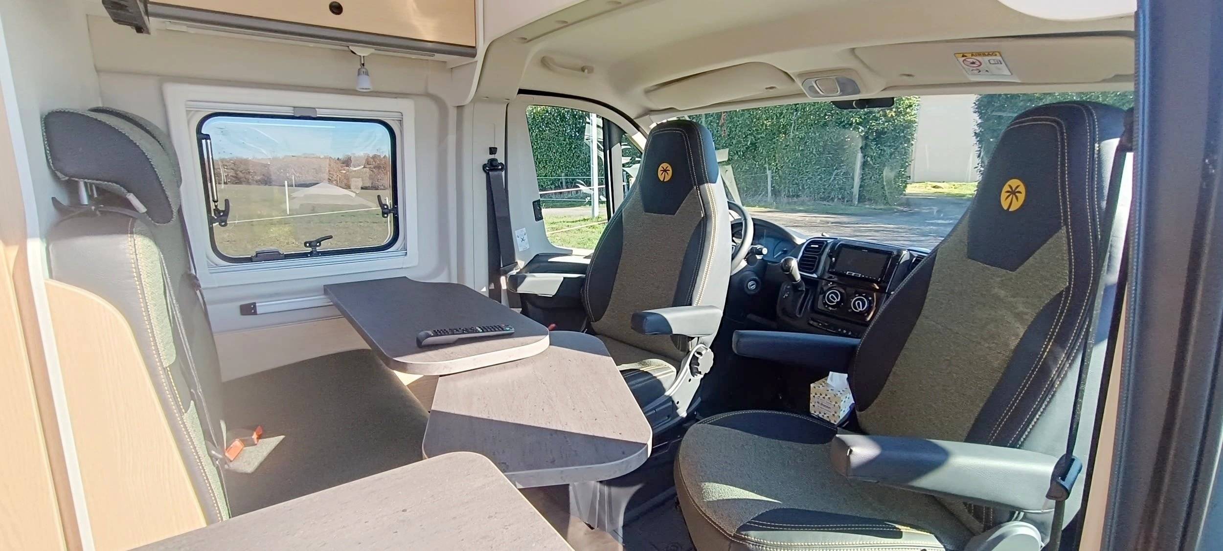 Coin repas Citroën Jumper 2.2l  140cv - Yescapa