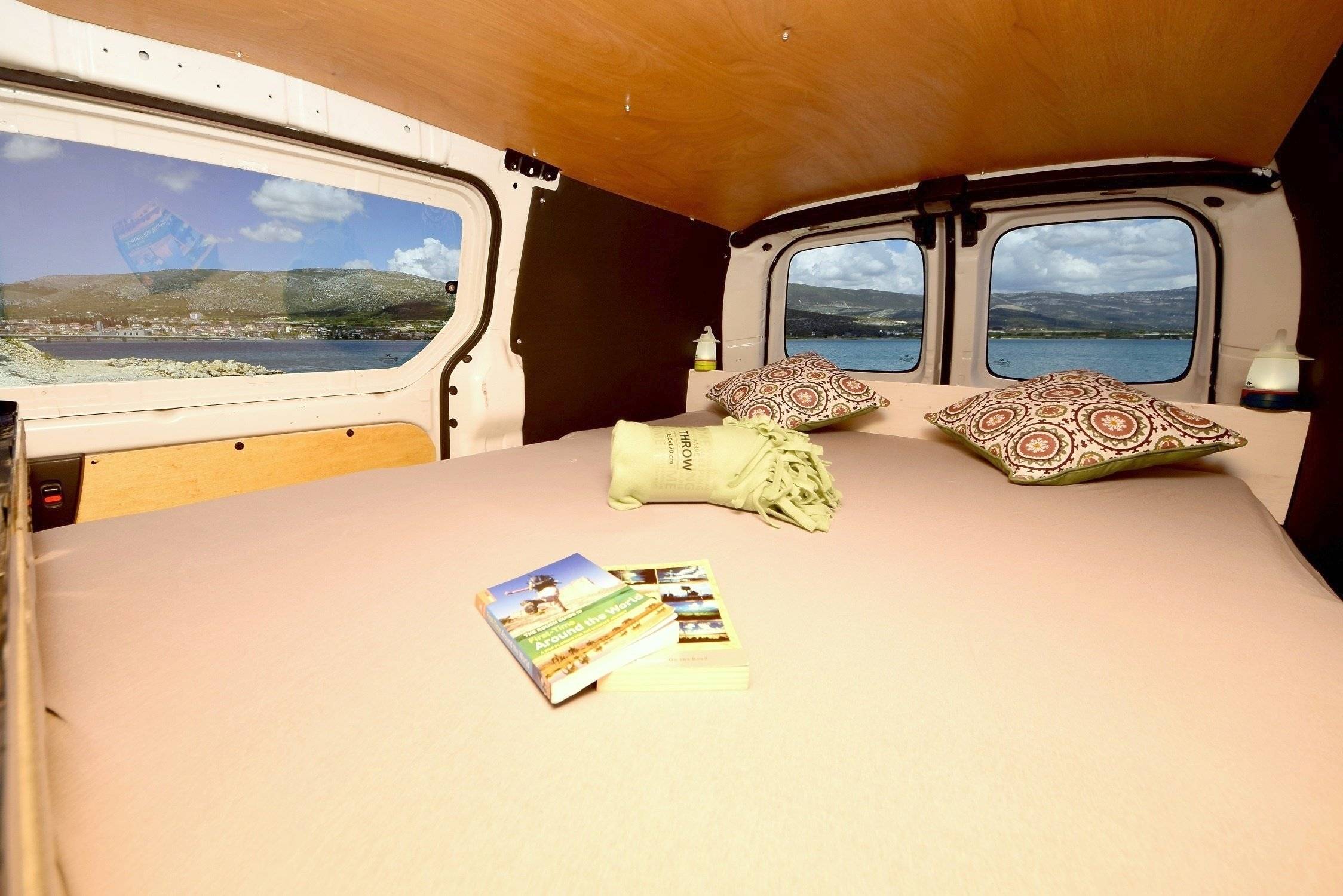 Berth Hyundai H1 - Yescapa