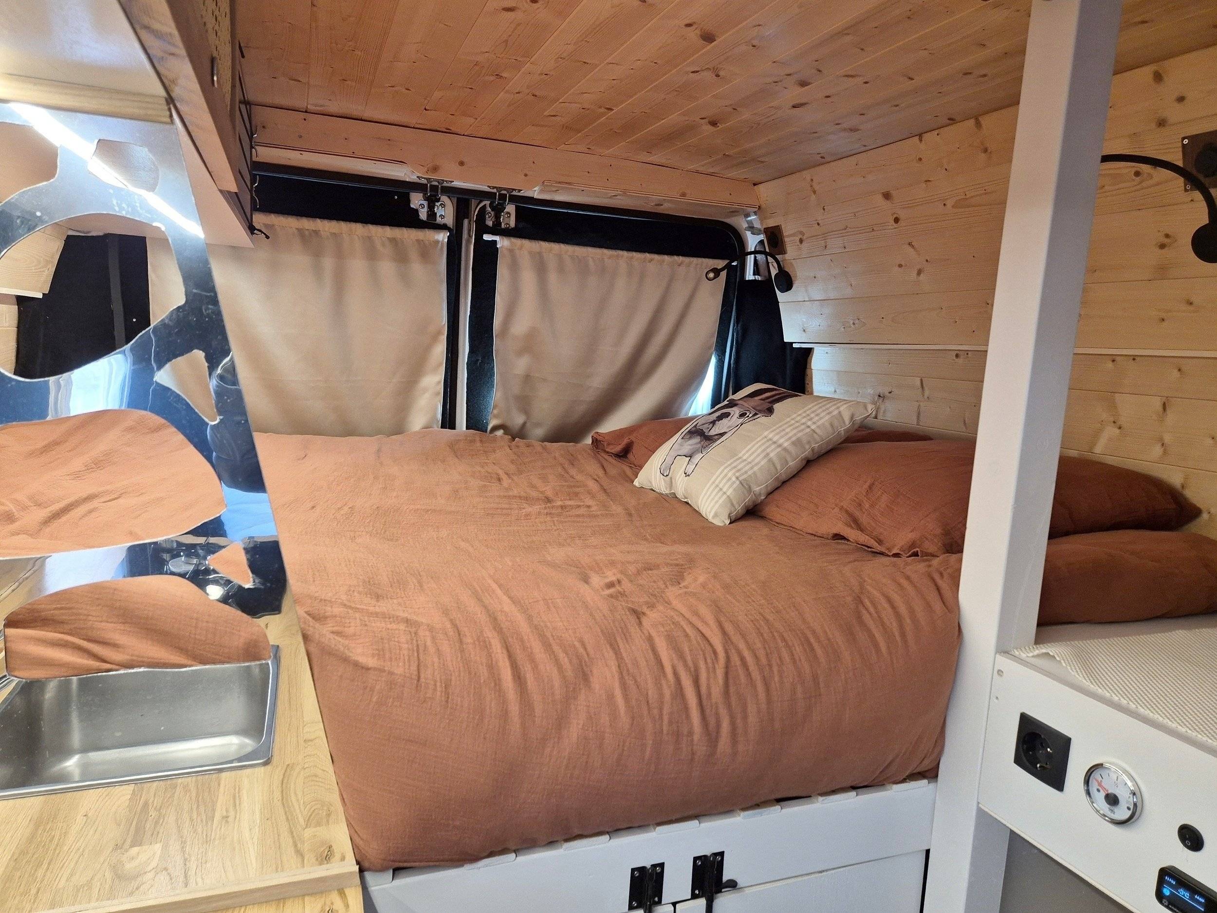 Berth Citroën Citroën jumper - Yescapa